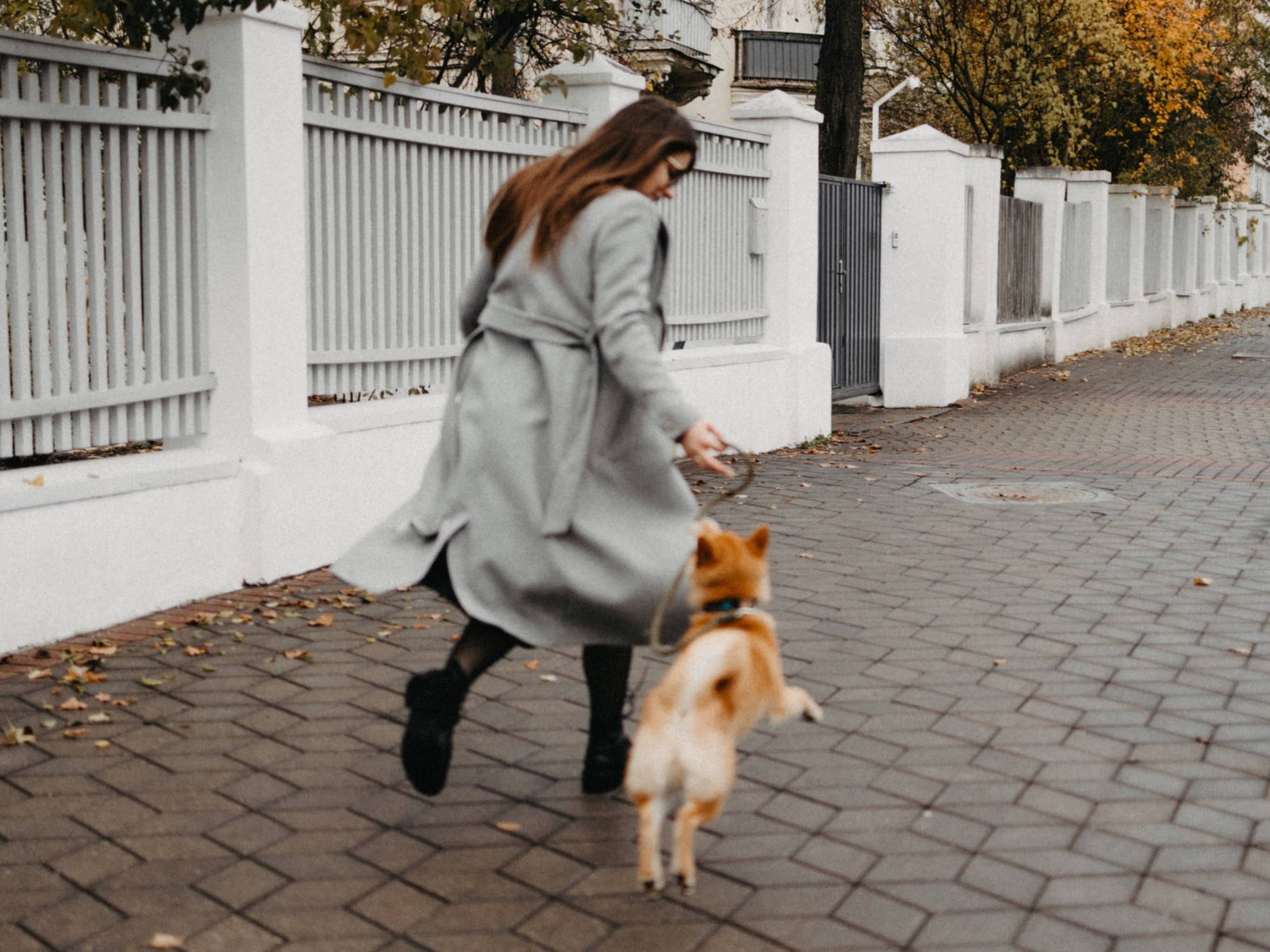 Outfits para los días de lluvia en la ciudad