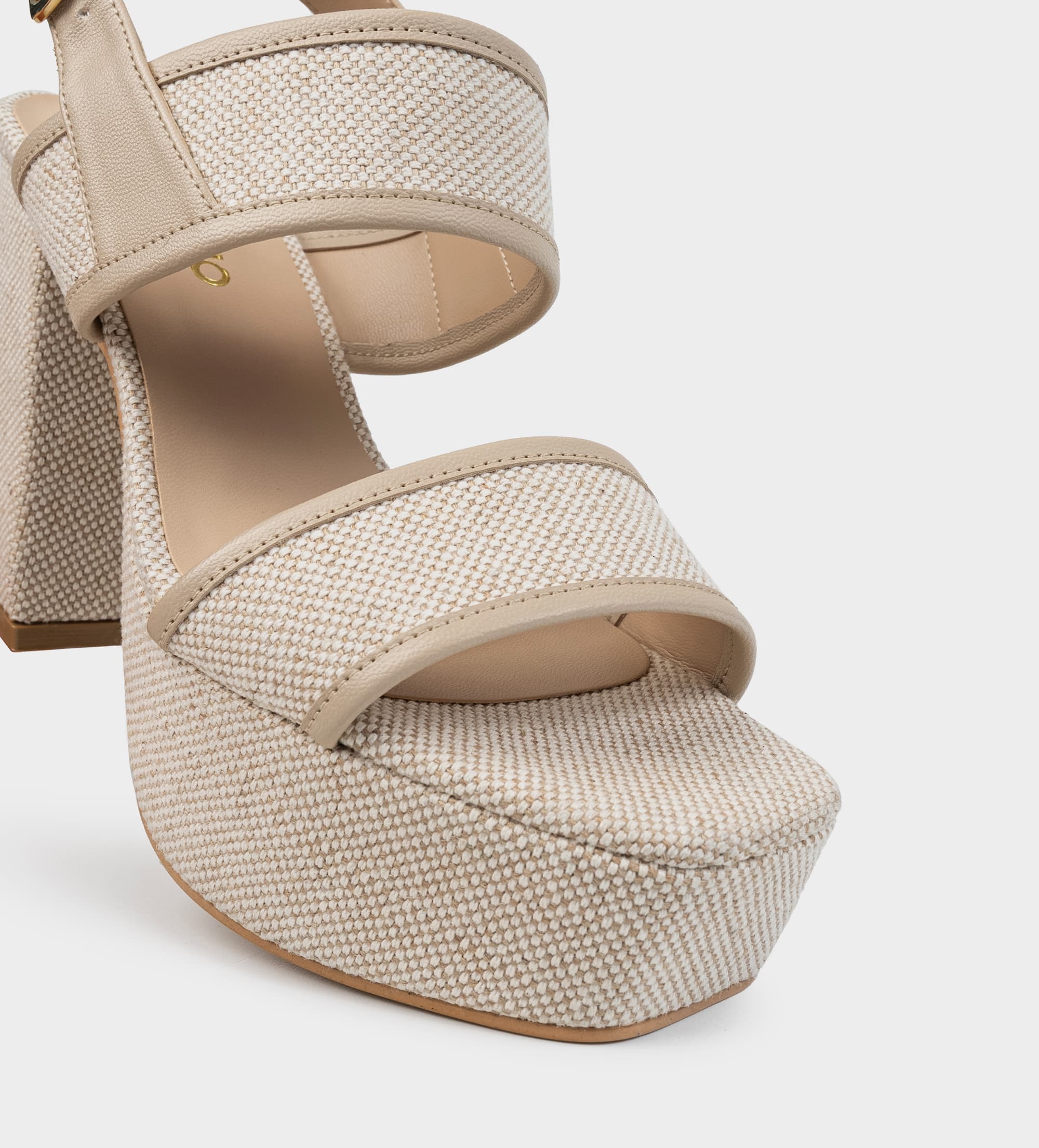 SANDALIA PLATAFORMA ALTA TEXTIL BEIGE
