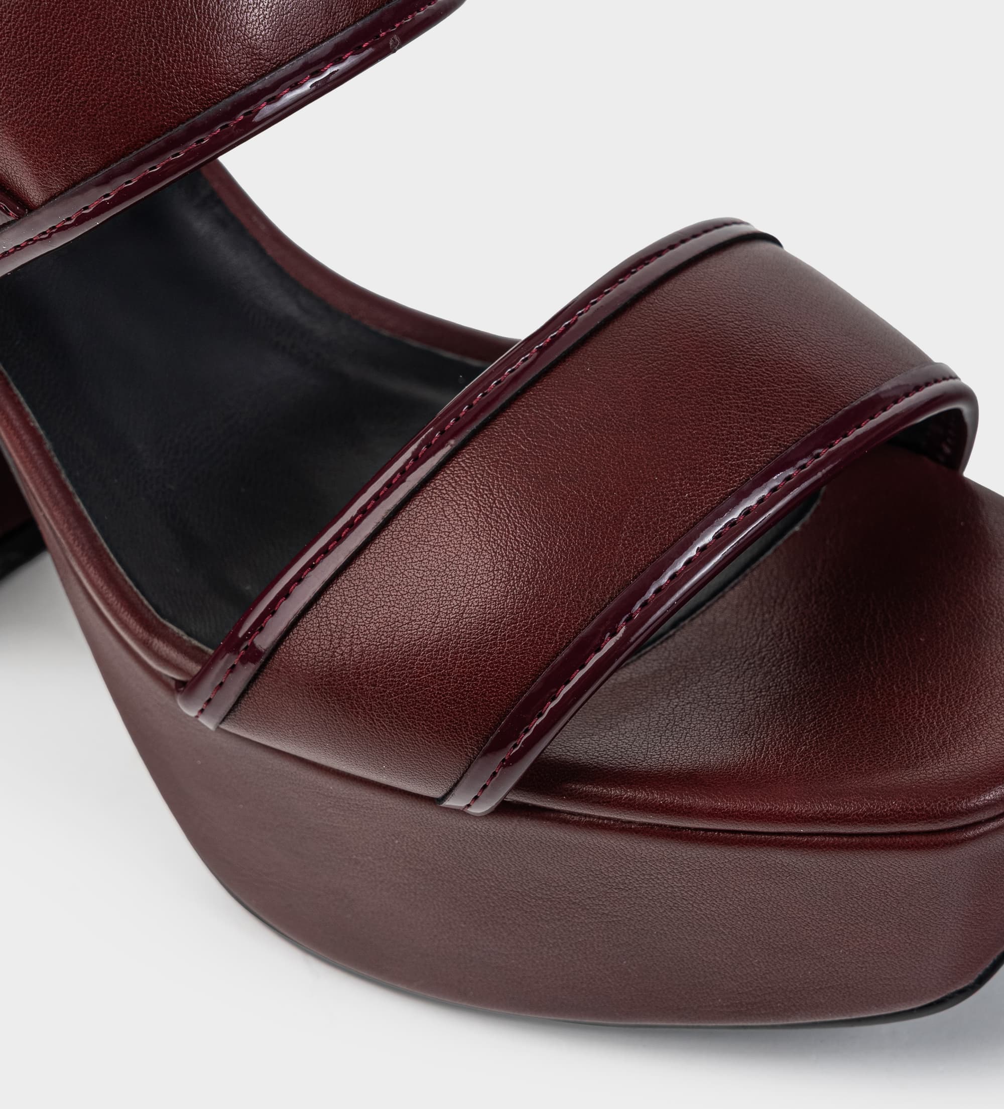 SANDALIA PLATAFORMA XL VINO