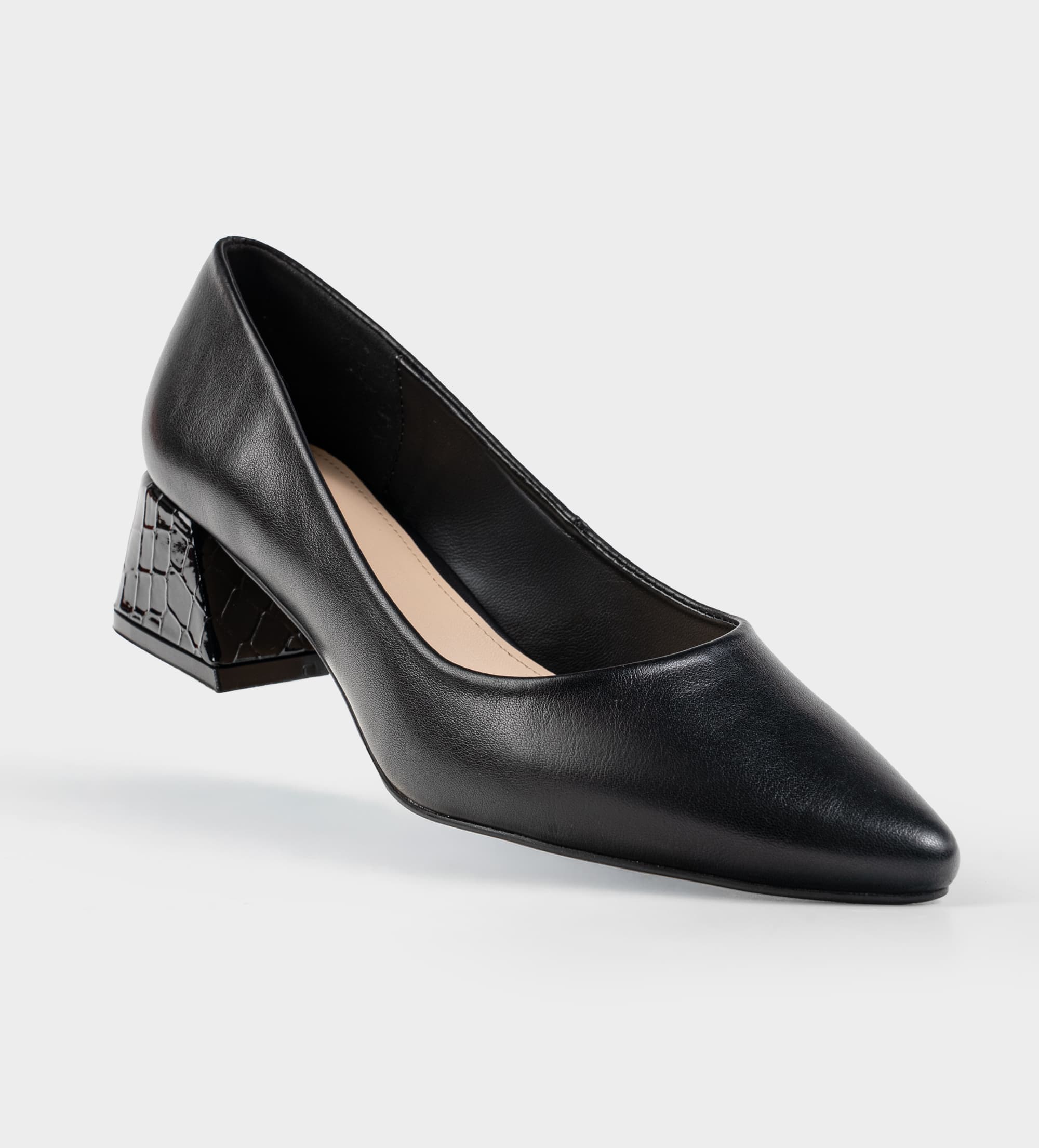 ZAPATILLA TACÓN BAJO PUNTAL NEGRO