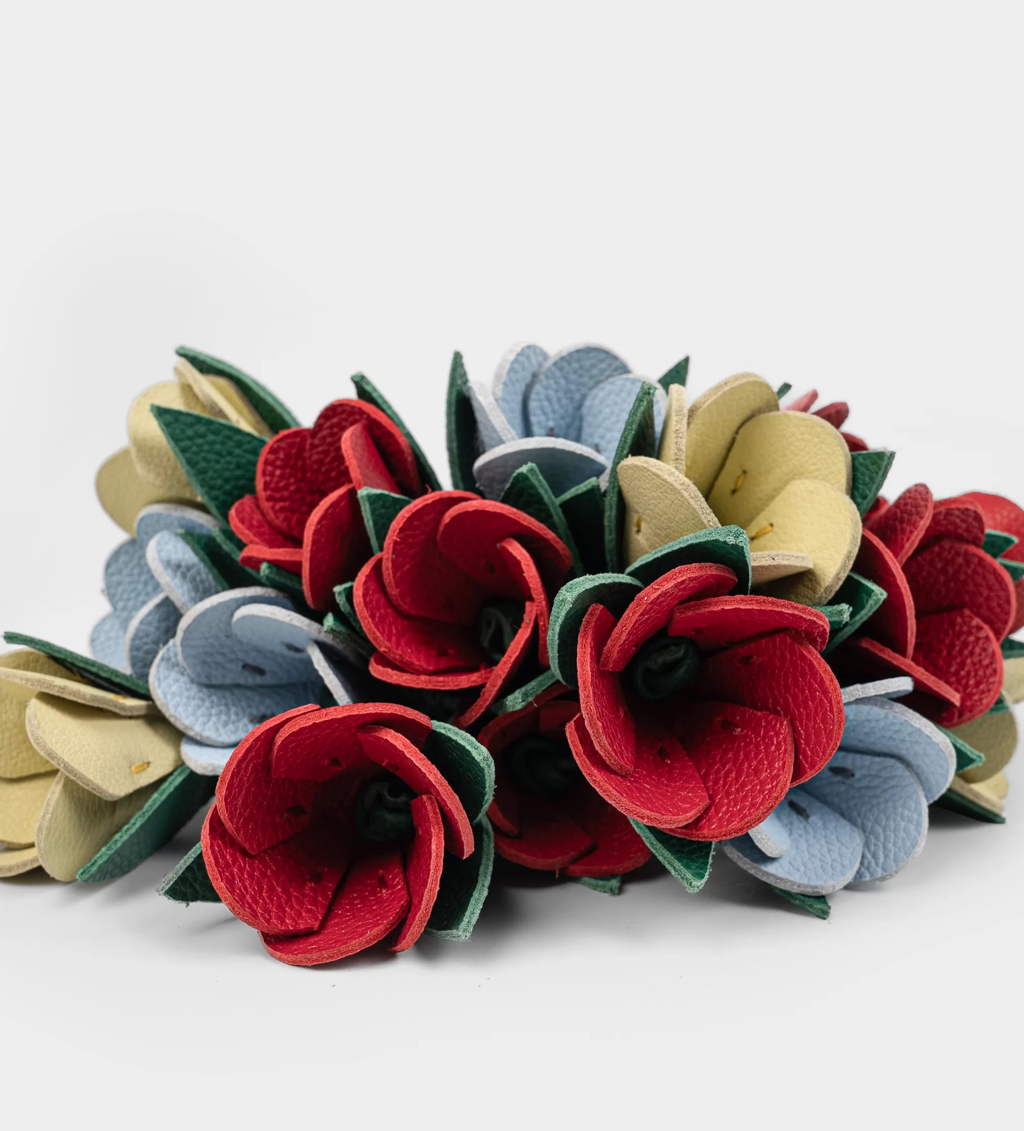 CHARM LLAVERO FLOR PIEL ROJO / VERDE