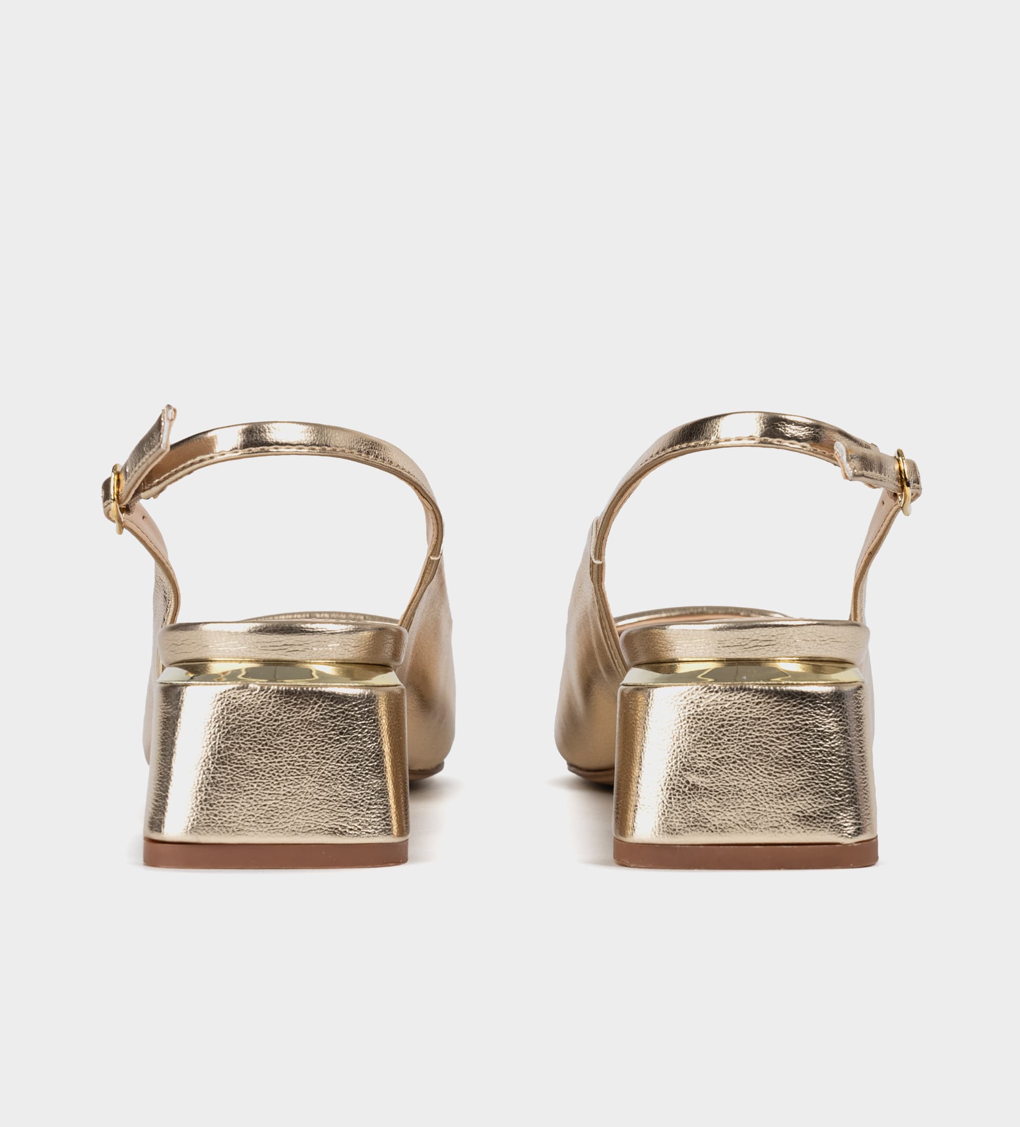 ZAPATILLA DESTALONADA HERRAJE ORO