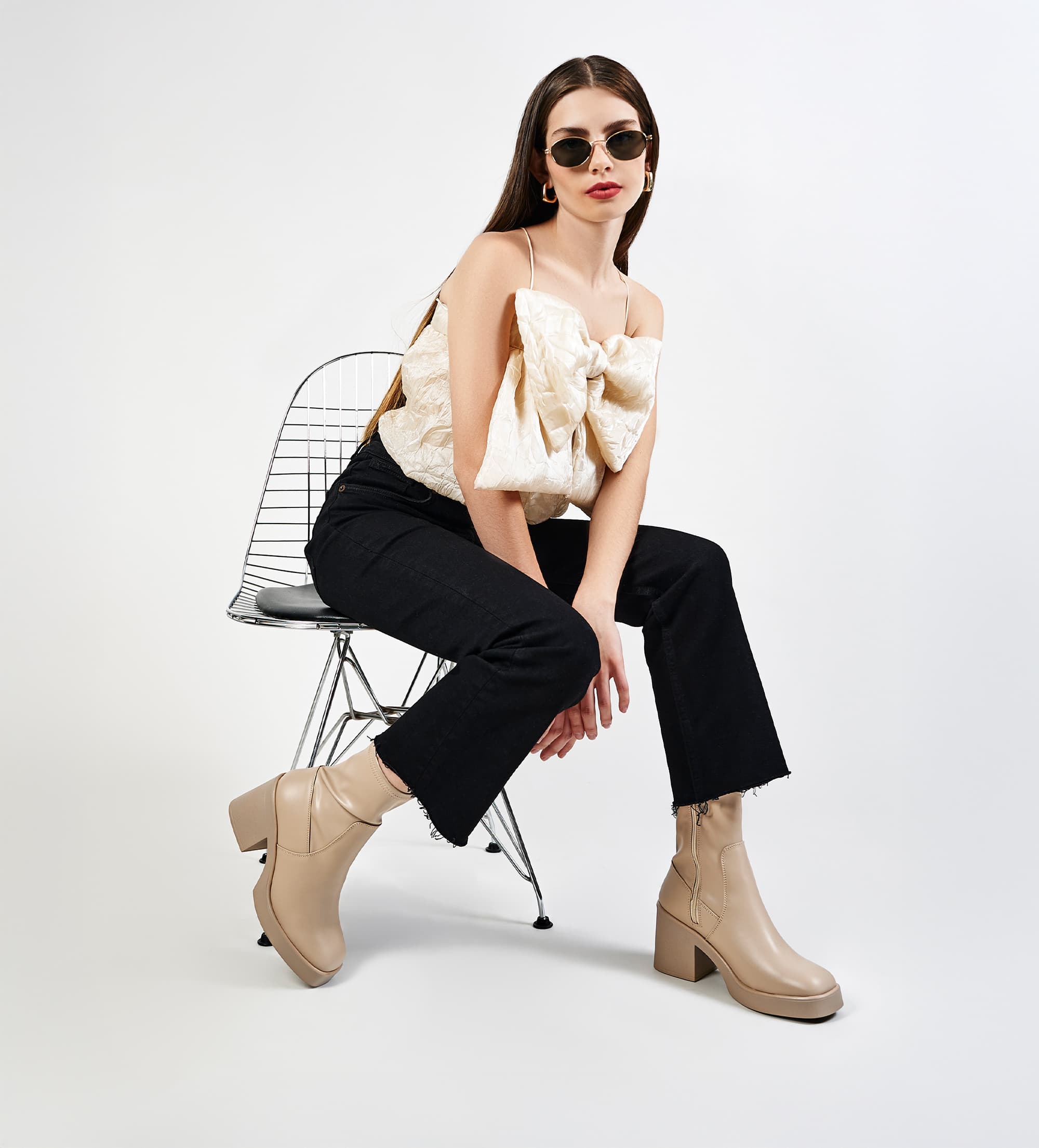 BOTÍN STRETCH TACÓN NUDE