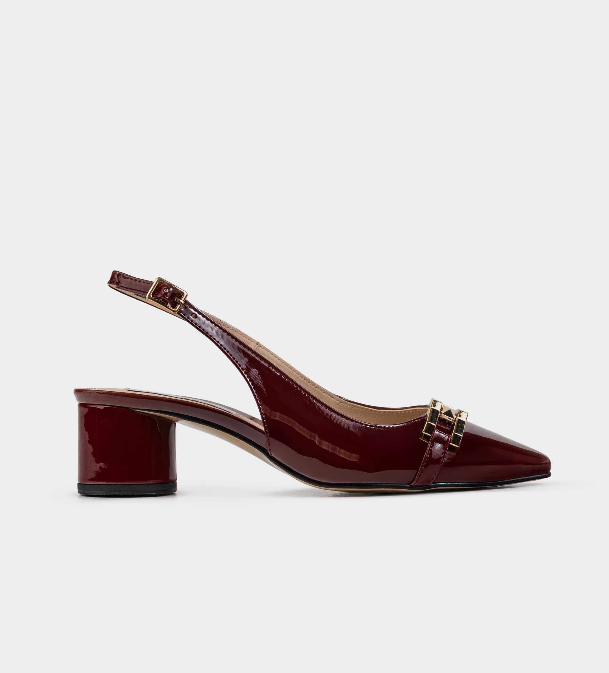 ZAPATILLA DESTALONADA HERRAJE CHAROL VINO