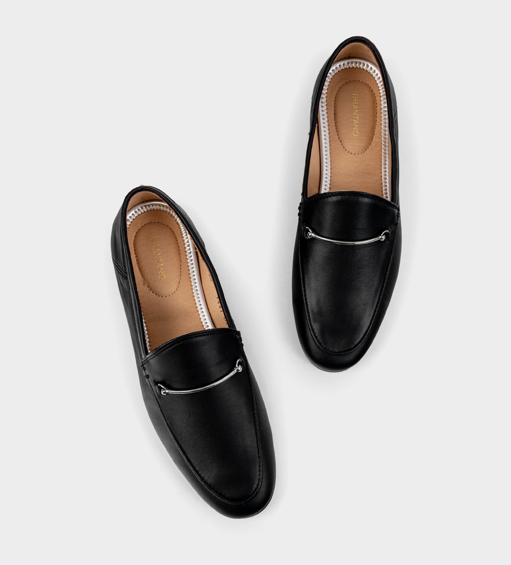 MOCASÍN HERRAJE PIEL NEGRO