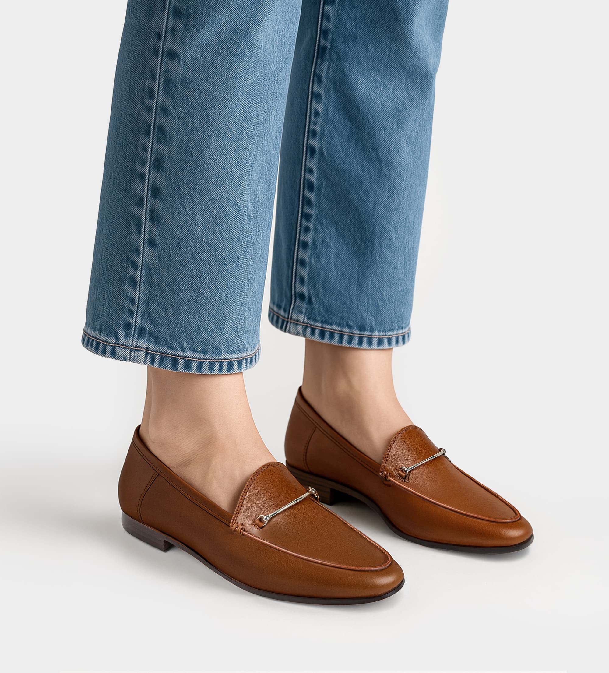 MOCASÍN HERRAJE PIEL CAFÉ