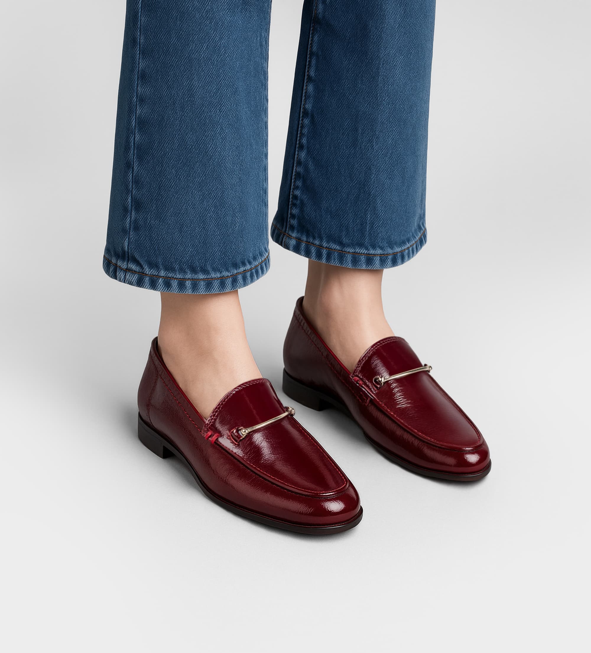 MOCASÍN HERRAJE CHAROL PIEL VINO