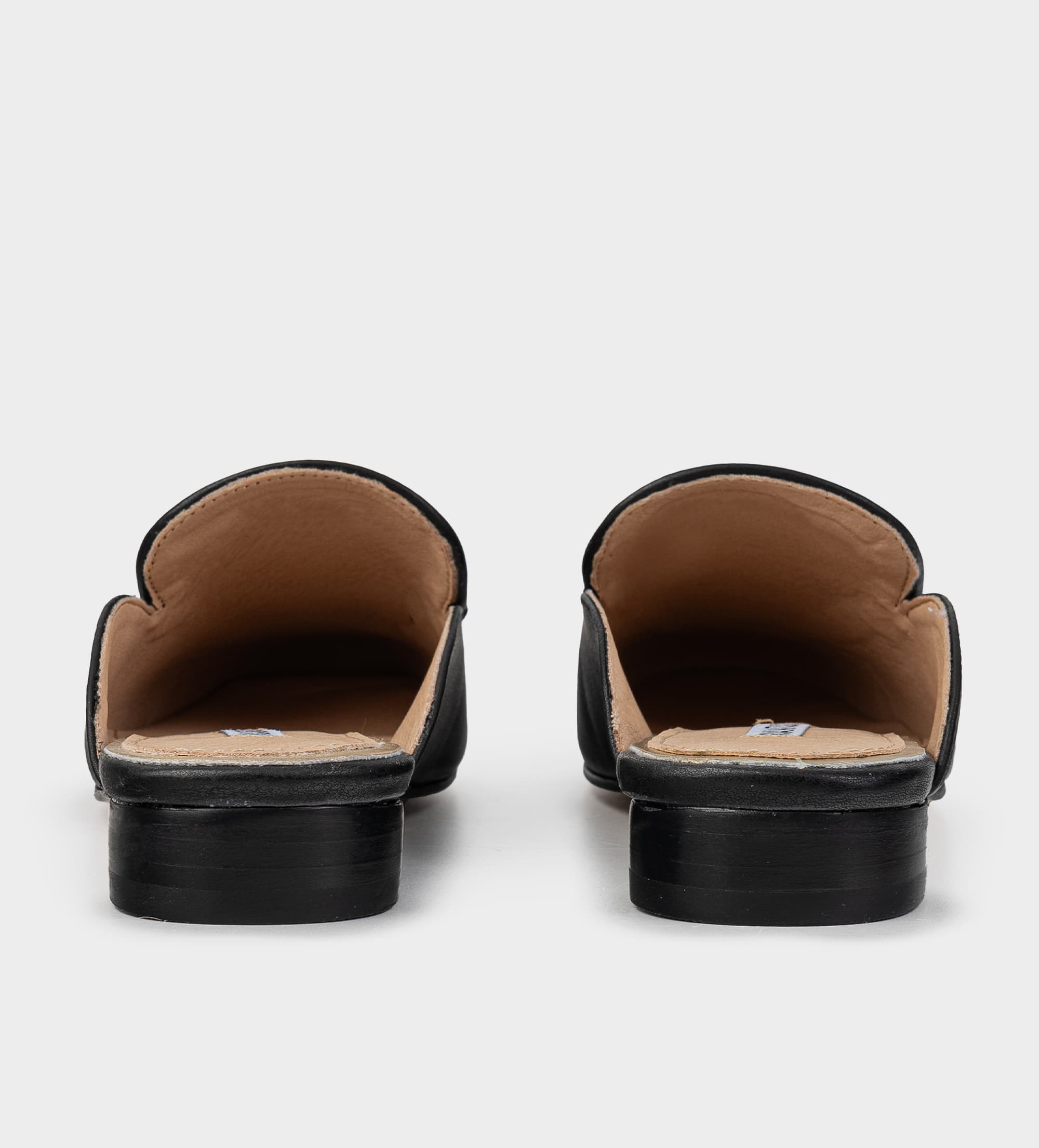 ZAPATO MULE PIEL NEGRO