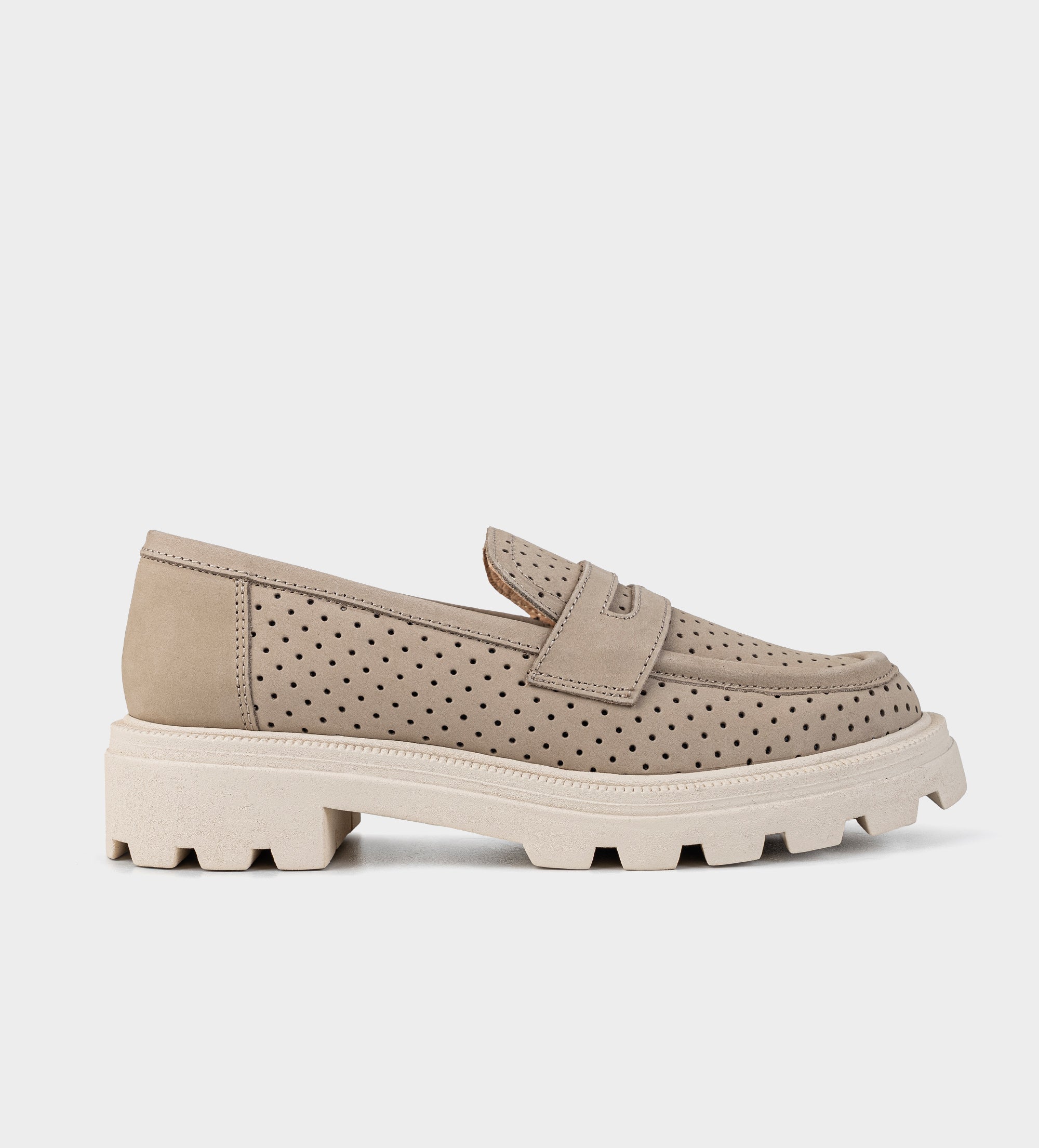 MOCASÍN TRACK PERFORACIONES PIEL BEIGE