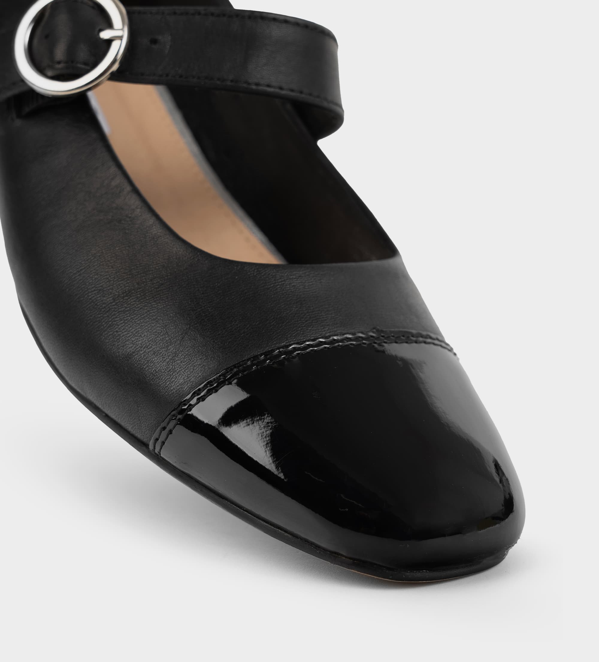 ZAPATO TACÓN PIEL NEGRO