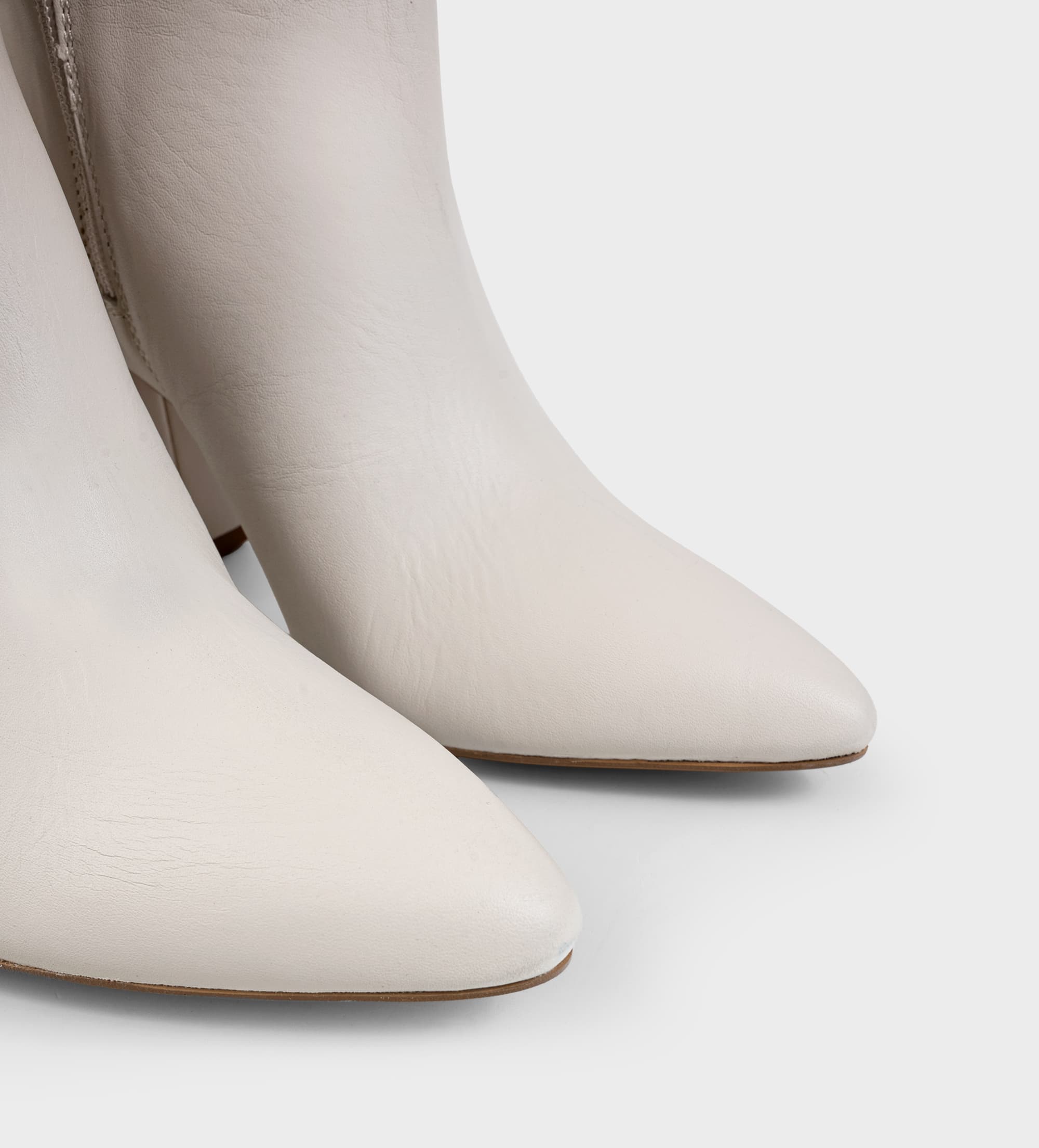 BOTA ALTA PIEL BLANCO