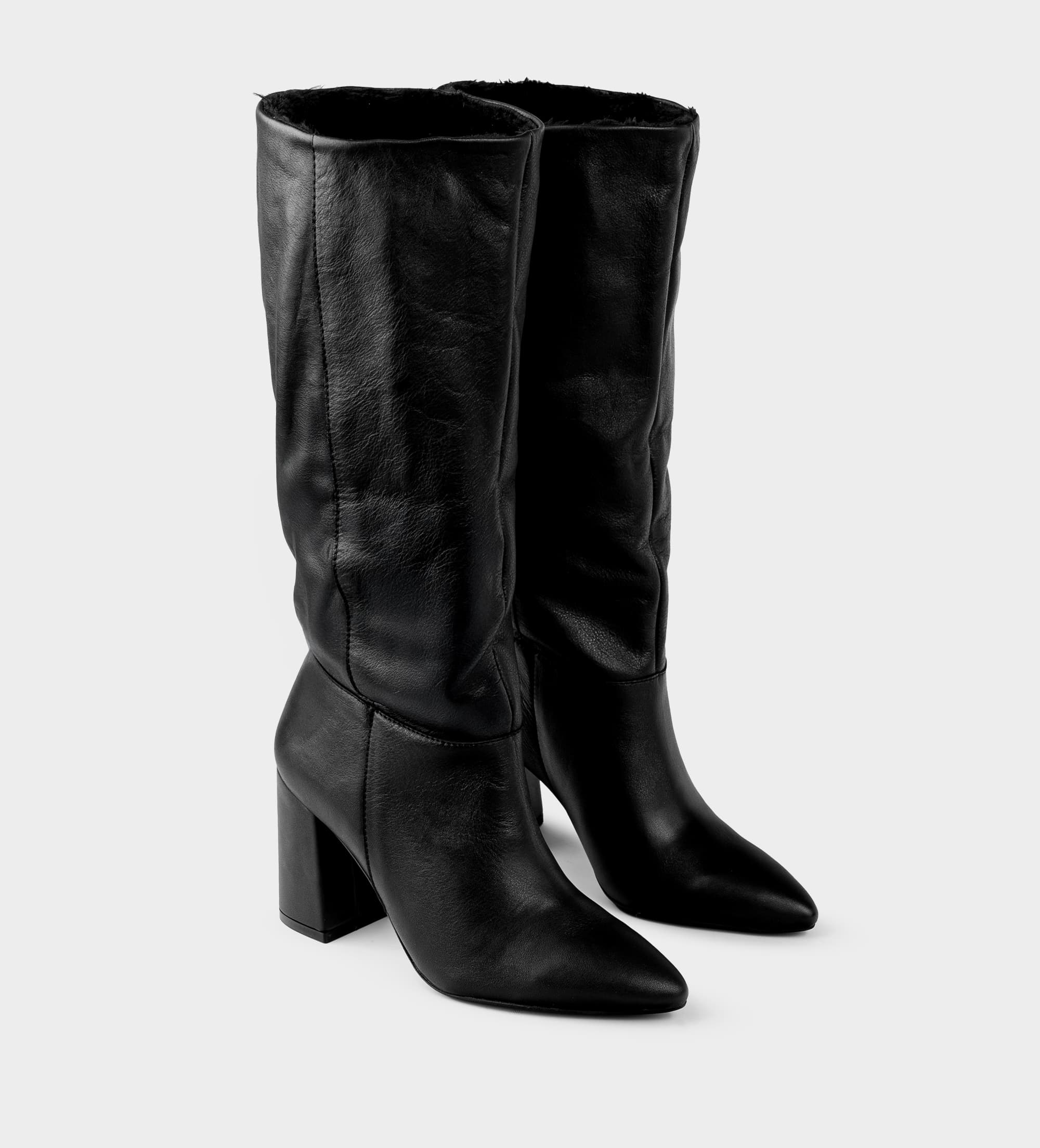 BOTA TACÓN ALTO EXTERIOR TIPO BORREGA PIEL NEGRO