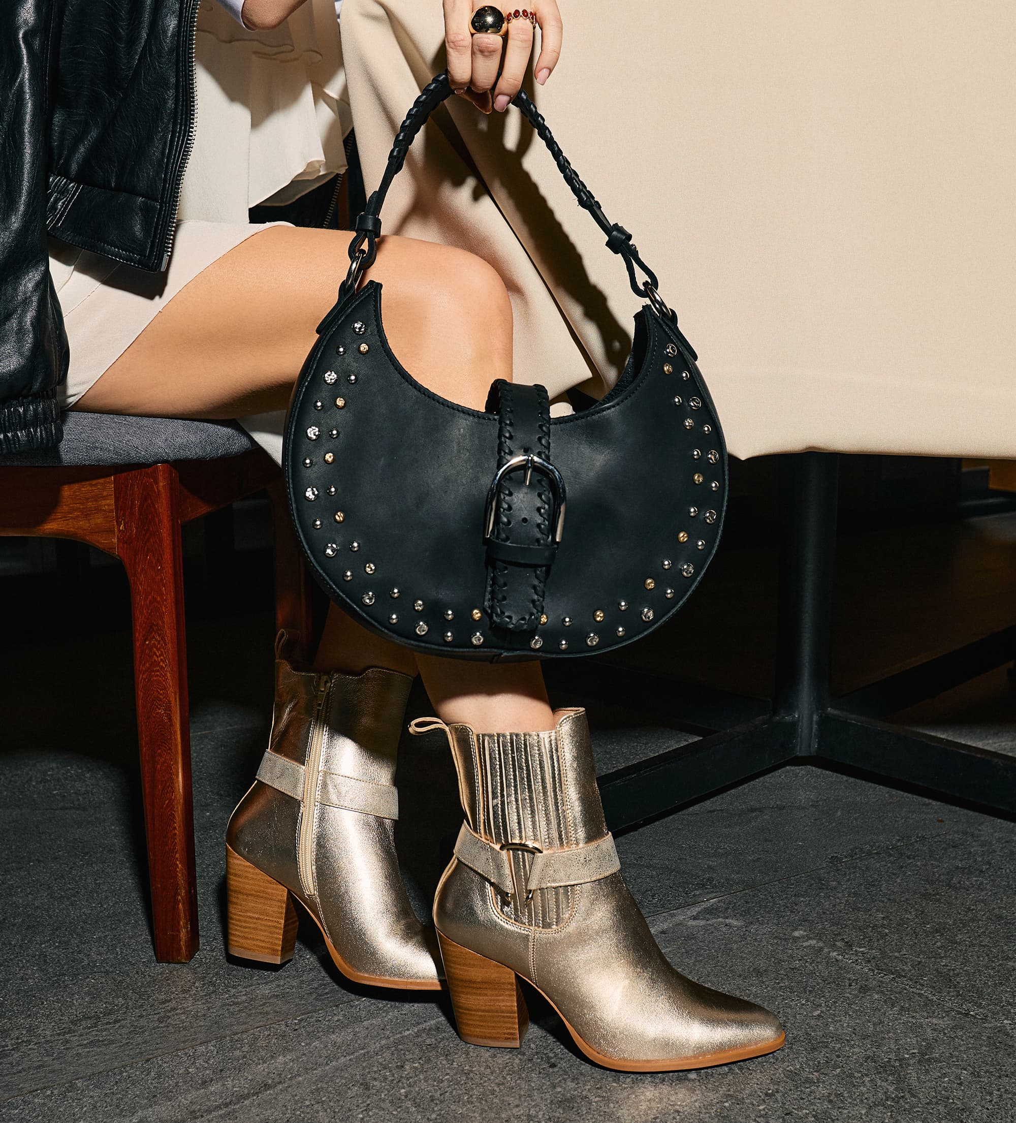 BOTA MEDIA WESTERN HEBILLA PIEL ORO