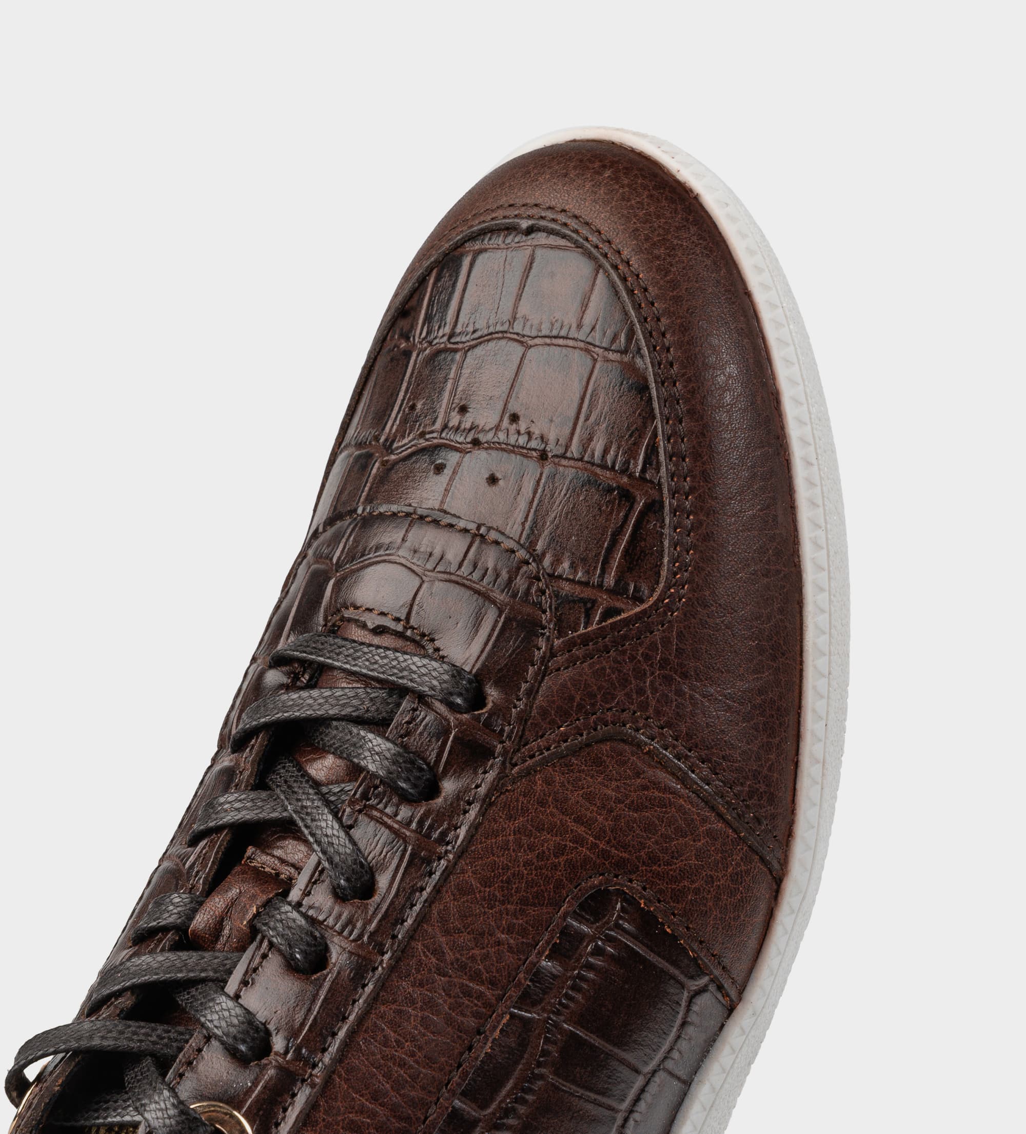 SNEAKER CASUAL PIEL CAFÉ TEXTURIZADO