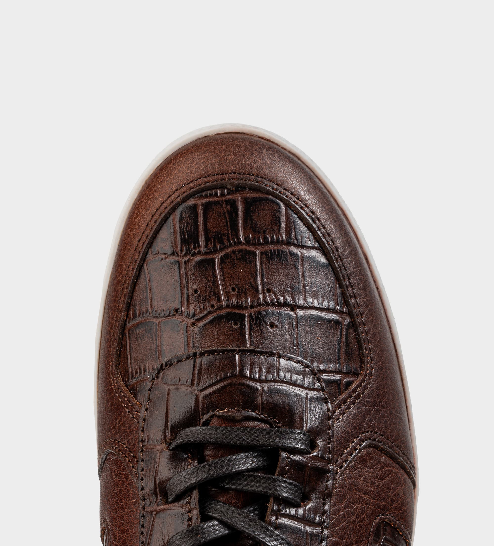 SNEAKER CASUAL PIEL CAFÉ TEXTURIZADO