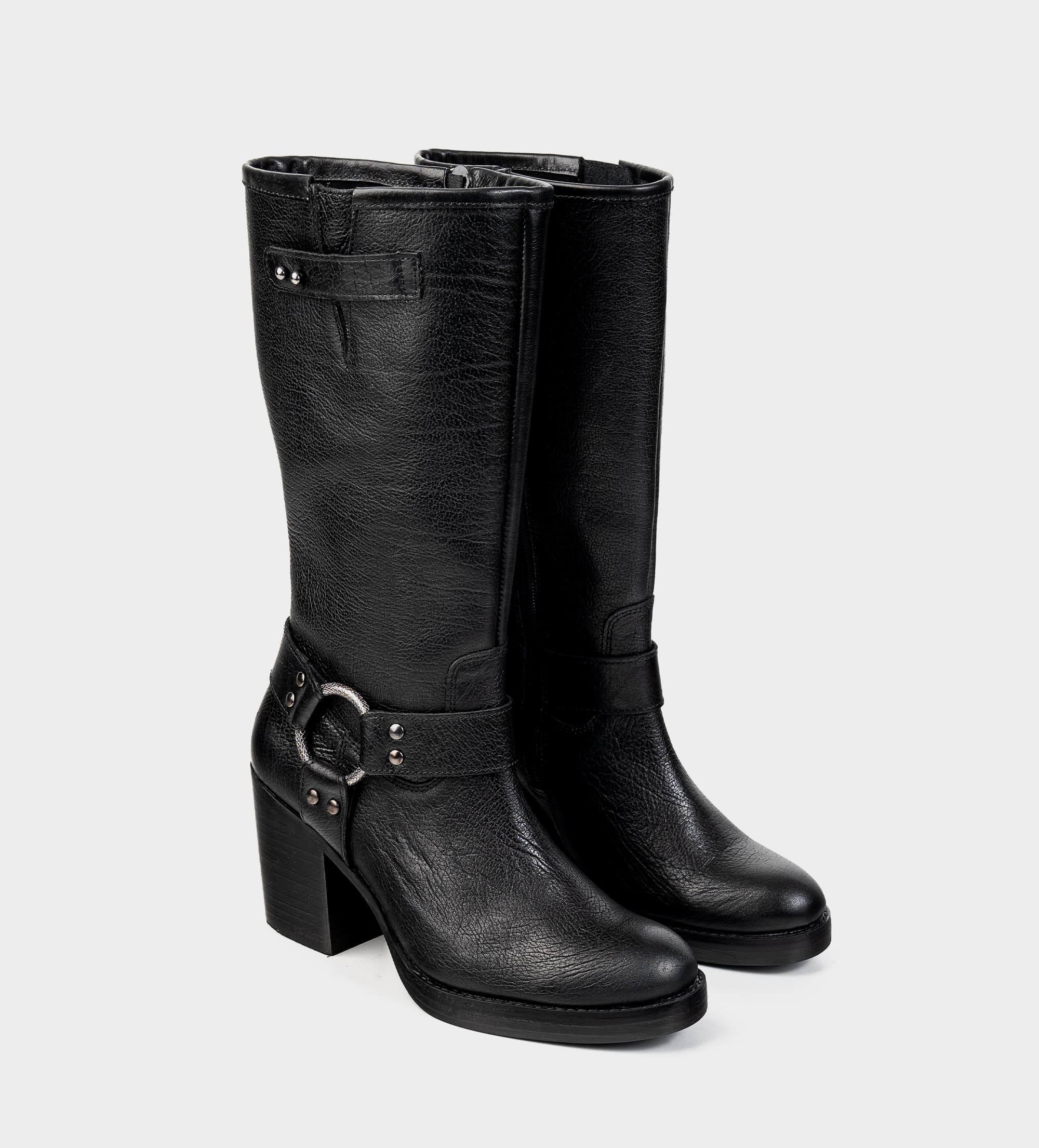BOTA TACÓN HERRAJE PIEL NEGRO