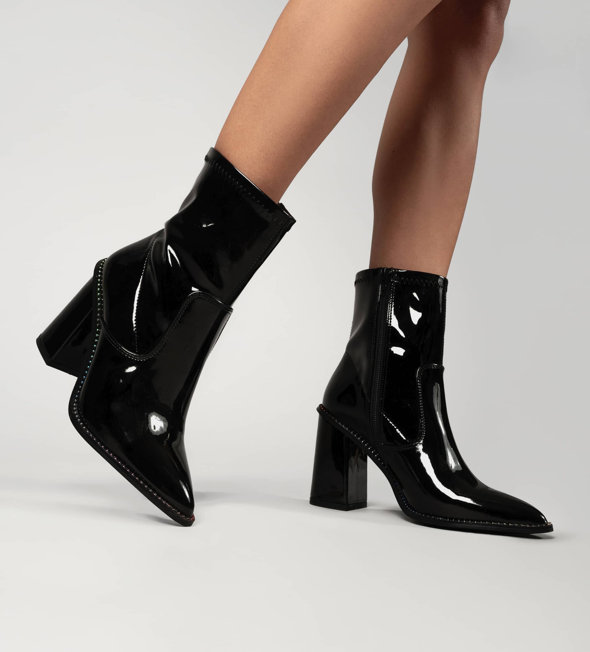 BOTÍN STRETCH CHAROL NEGRO – - Main Image