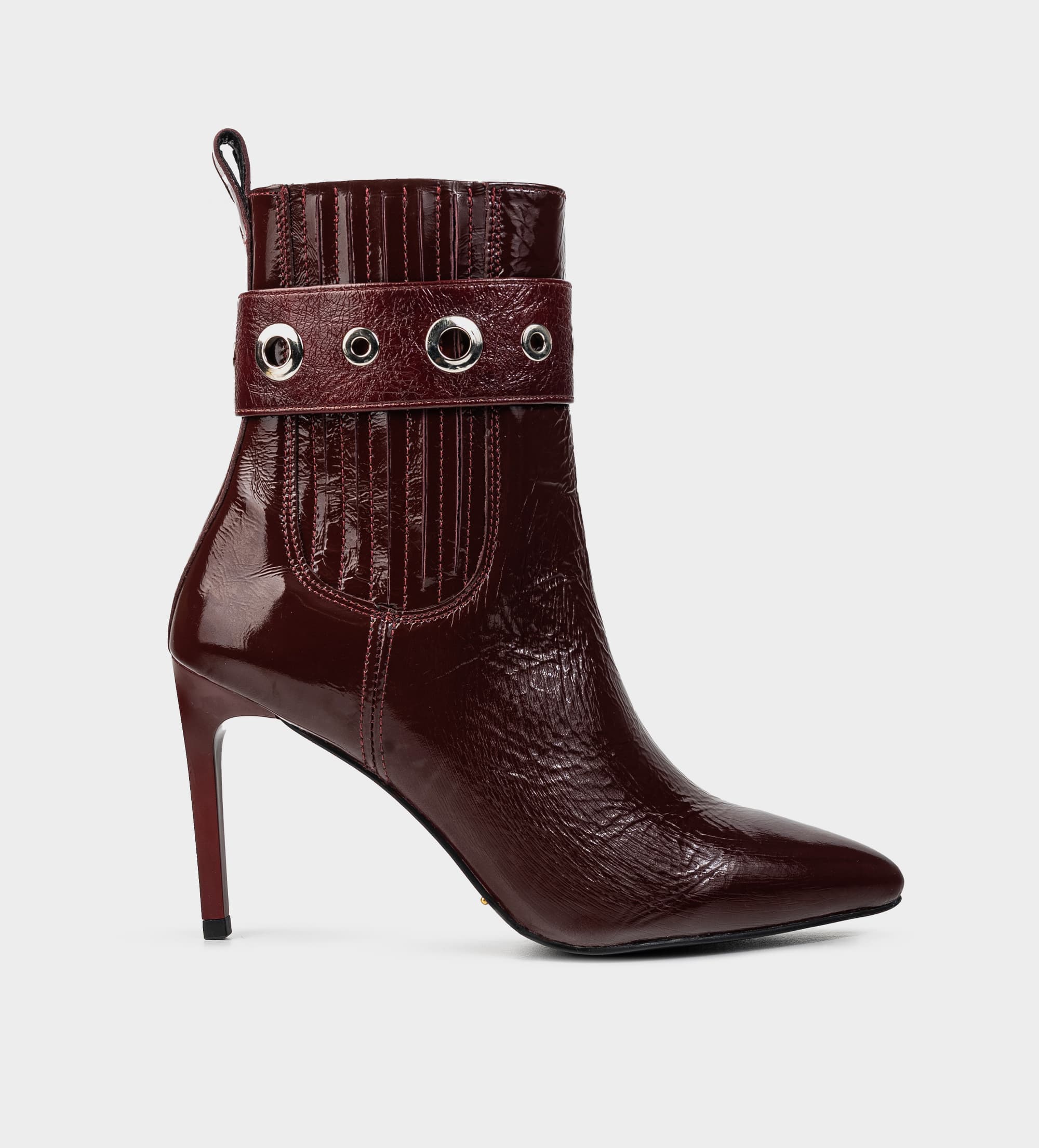 BOTA TACÓN CHELSEA PIEL CHAROL VINO