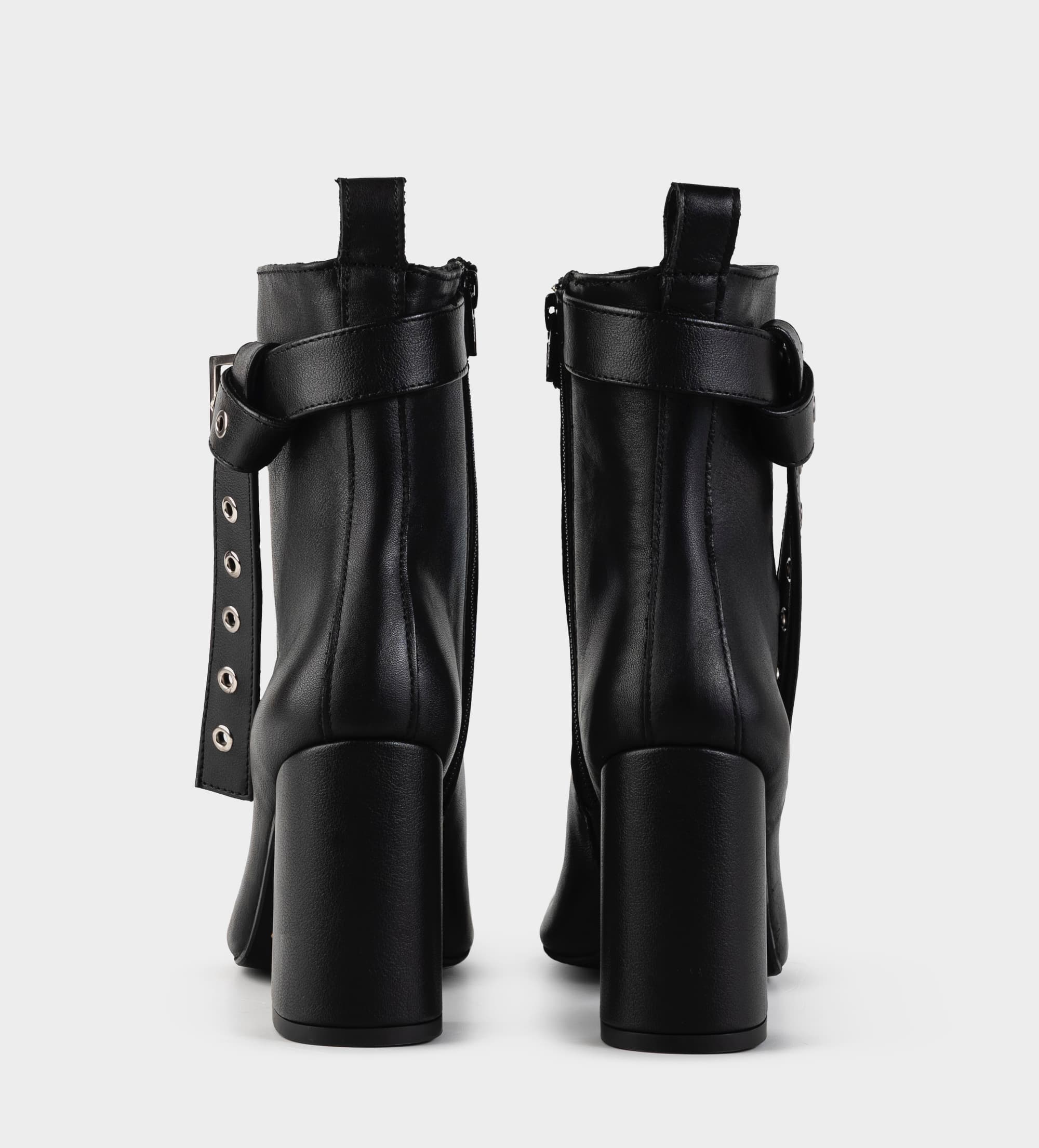 BOTA PIEL NEGRO CINTURÓN HEBILLA