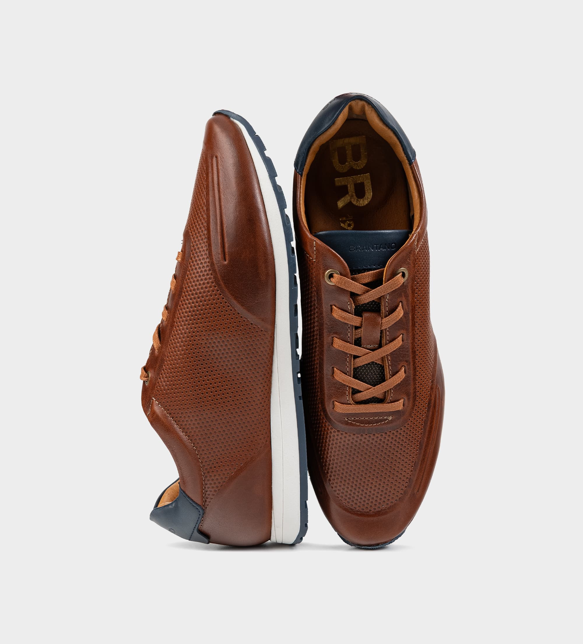SNEAKER CASUAL AGUJETAS PIEL MIEL