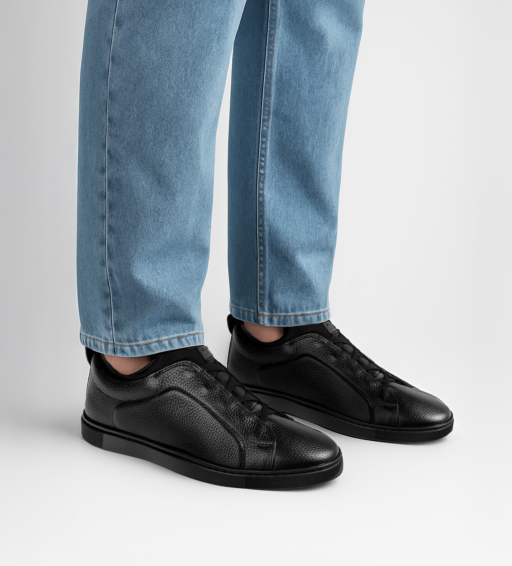 SNEAKER SLIP ON PIEL NEGRO