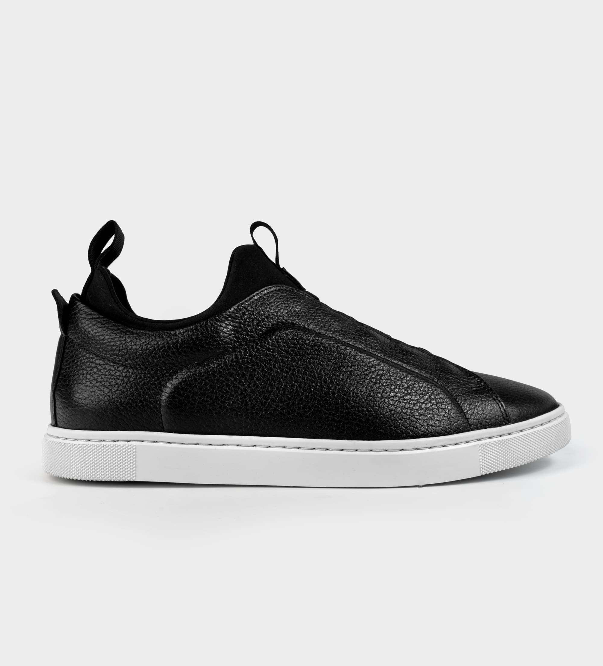 SNEAKER SLIP ON PIEL NEGRO