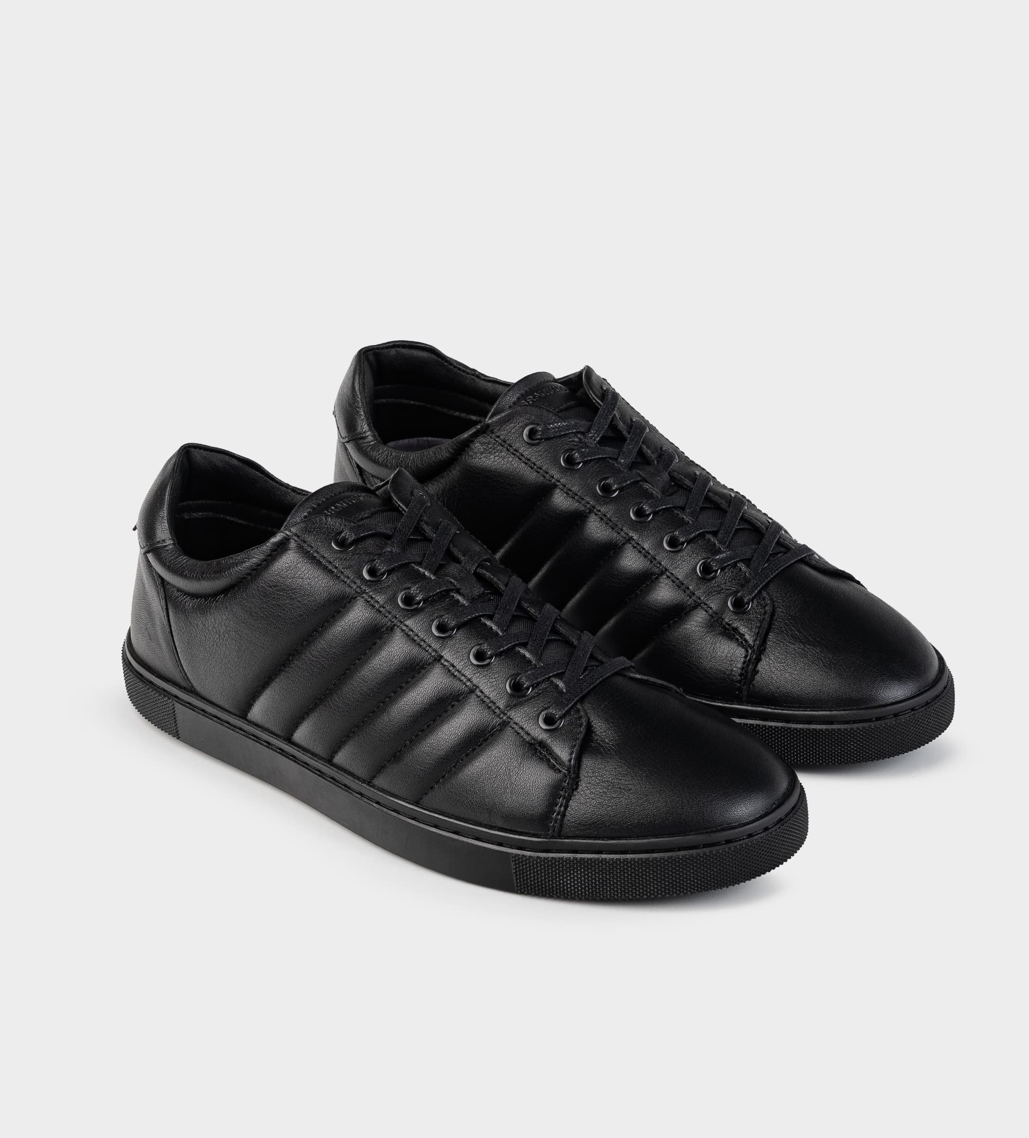 SNEAKER CASUAL PIEL NEGRO