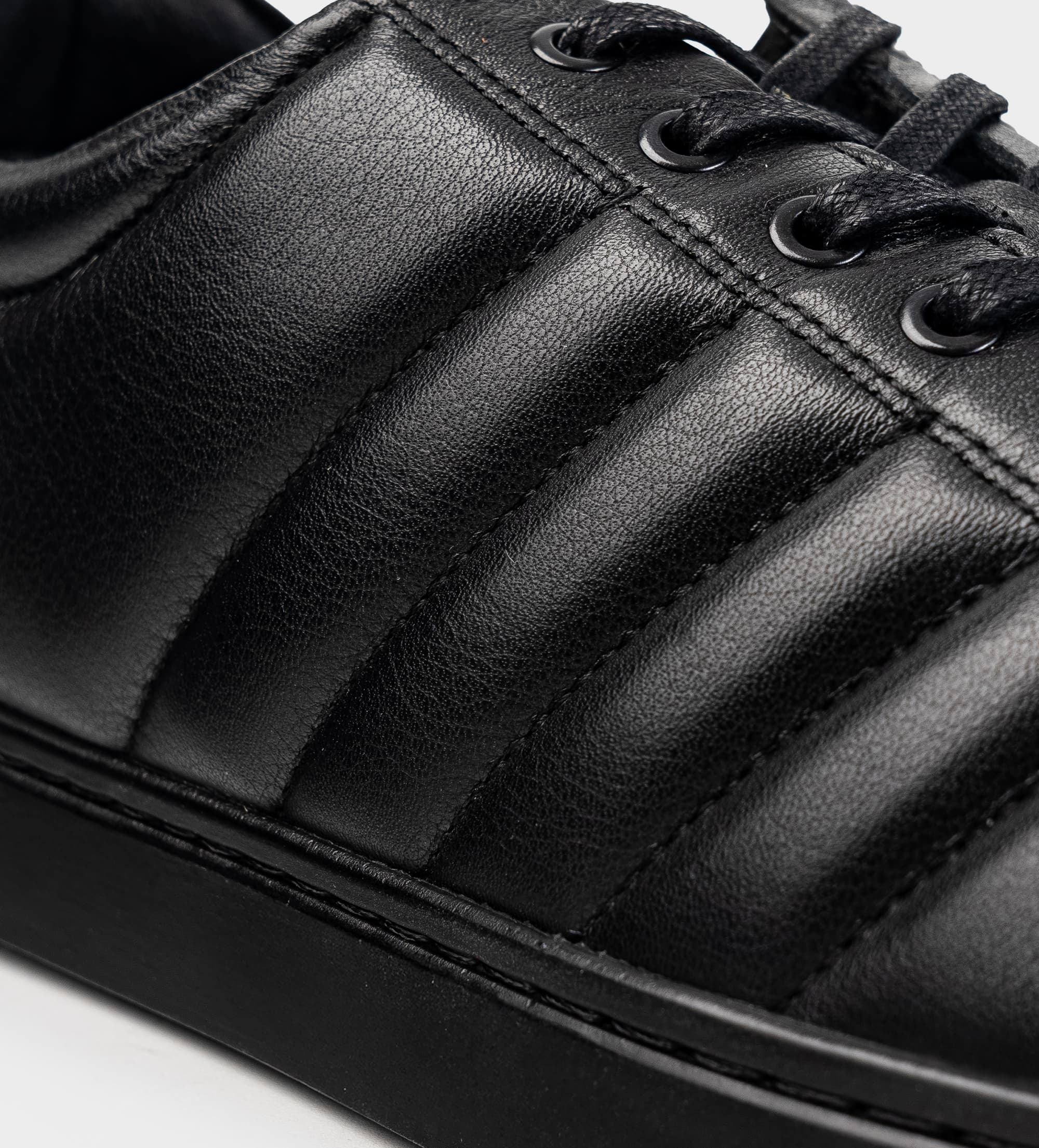 SNEAKER CASUAL PIEL NEGRO