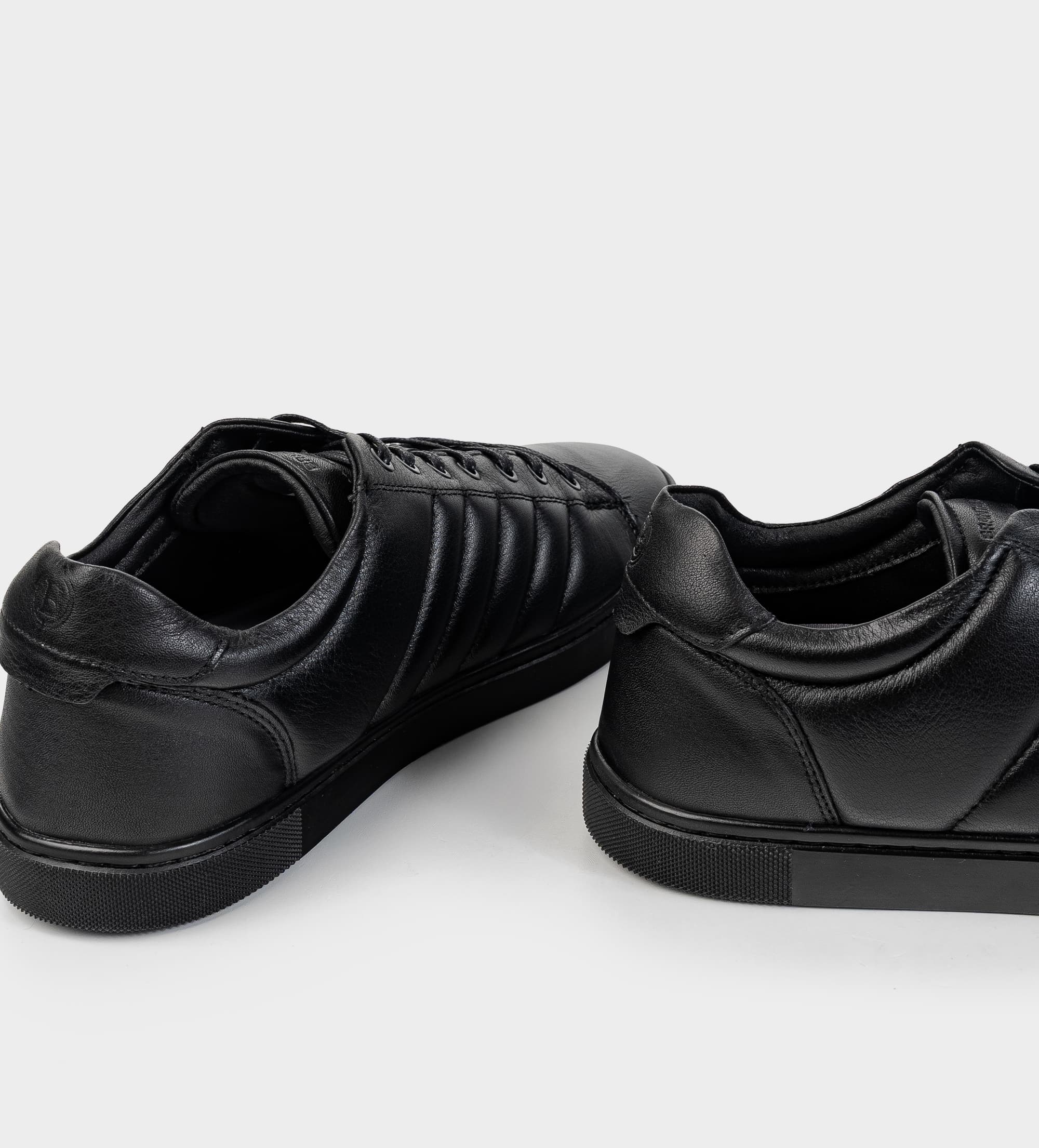 SNEAKER CASUAL PIEL NEGRO