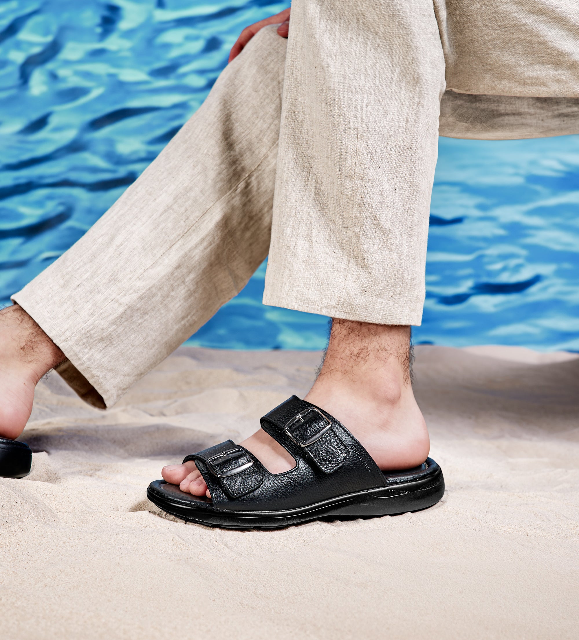 SANDALIA DOBLE CORREA PIEL NEGRO –