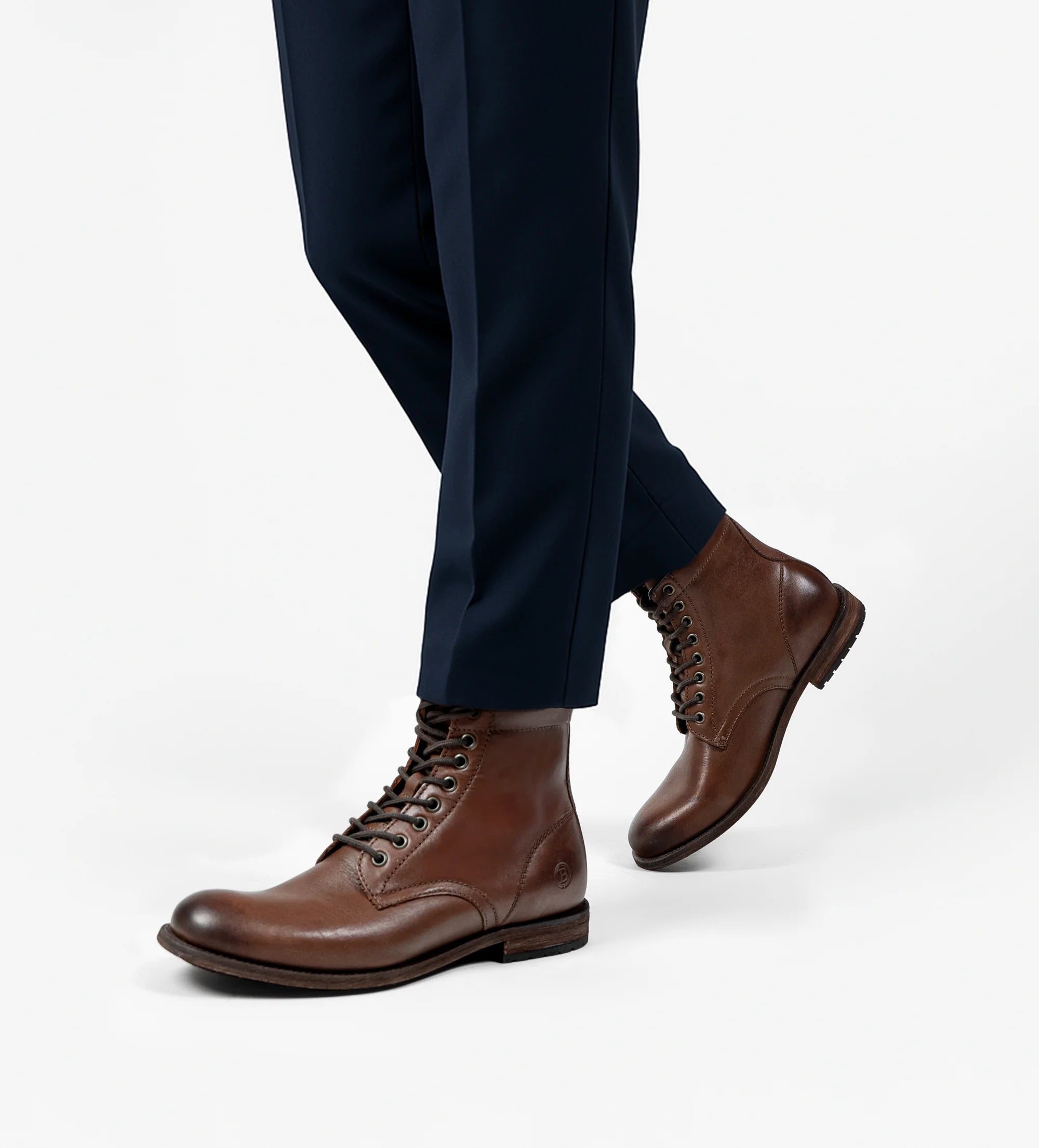 BOTA AGUJETAS PIEL MIEL