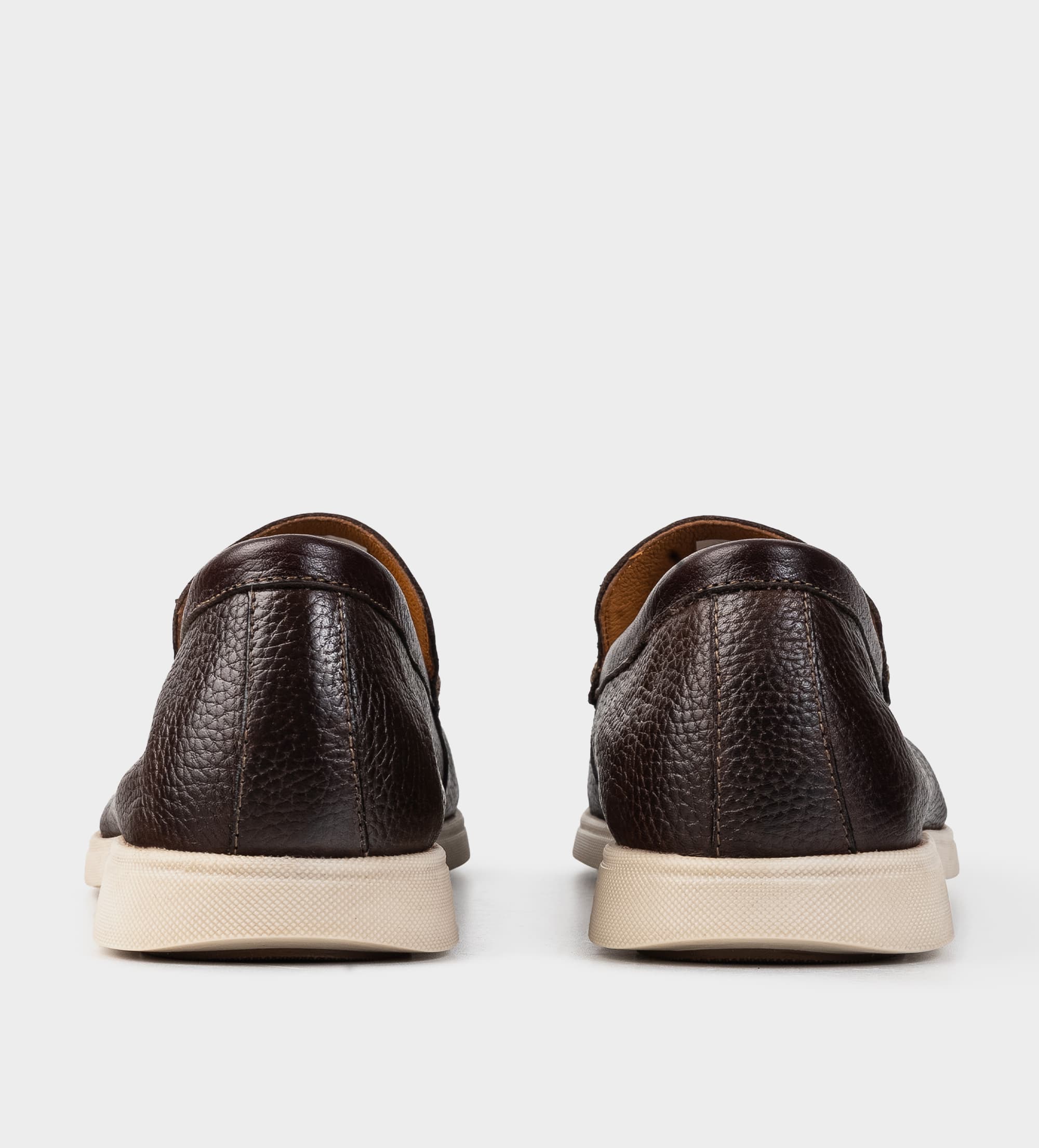 MOCASÍN SLIP ON PIEL CAFÉ