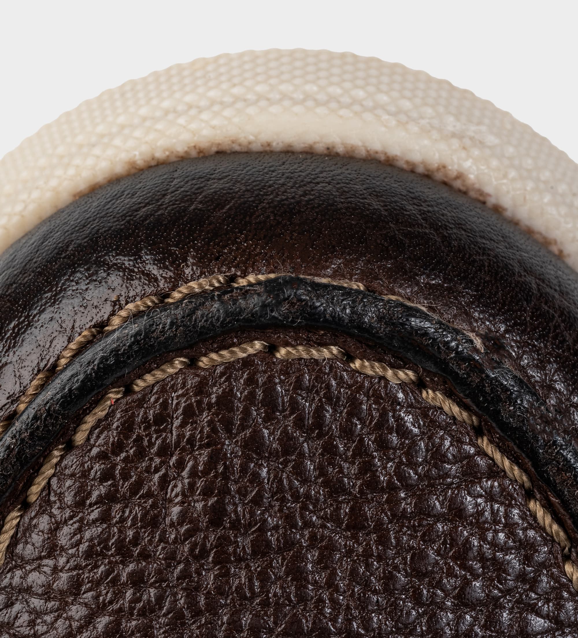 MOCASÍN SLIP ON PIEL CAFÉ