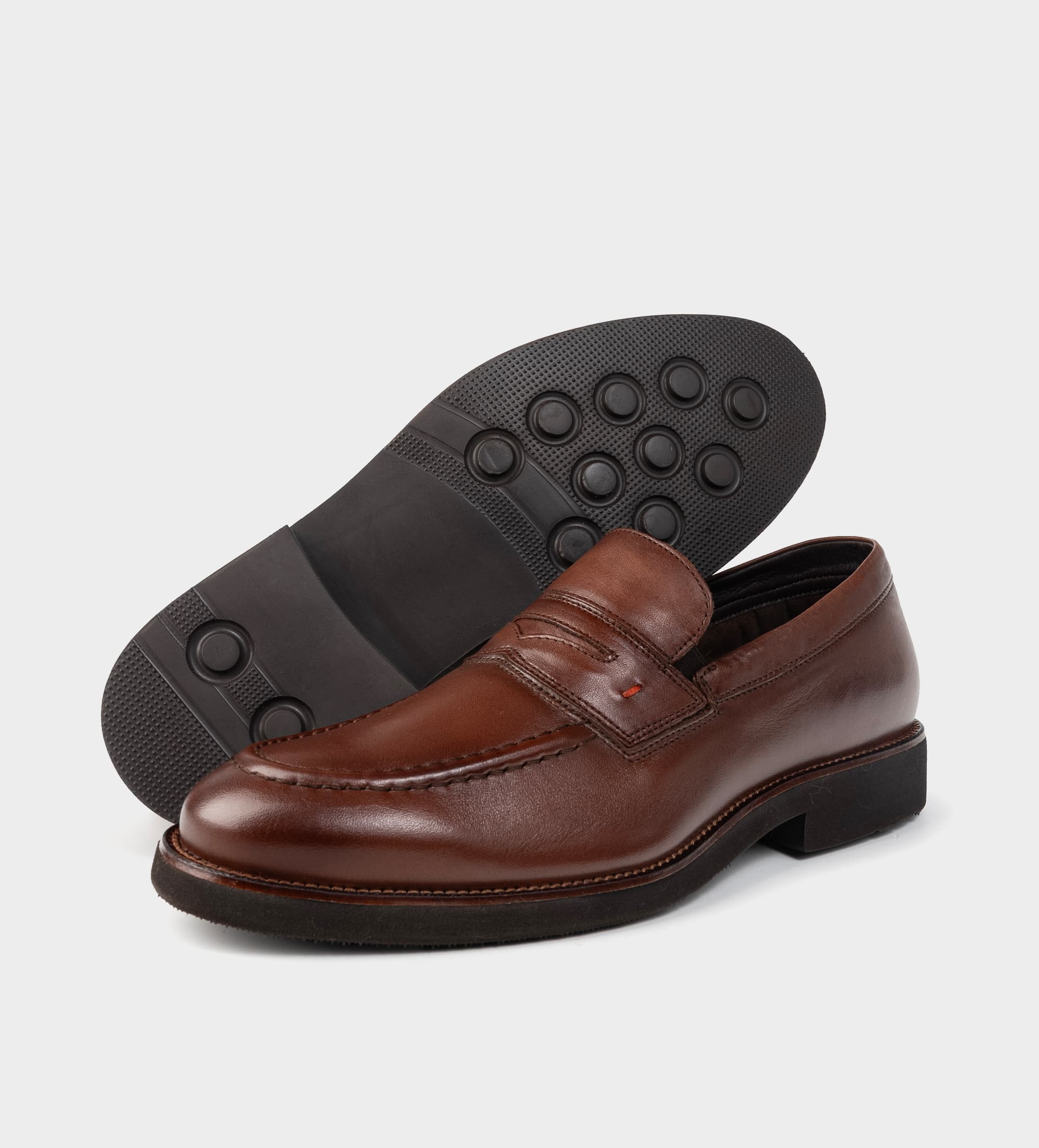 MOCASÍN PIEL CAFÉ SUELA ULTRALIGERA