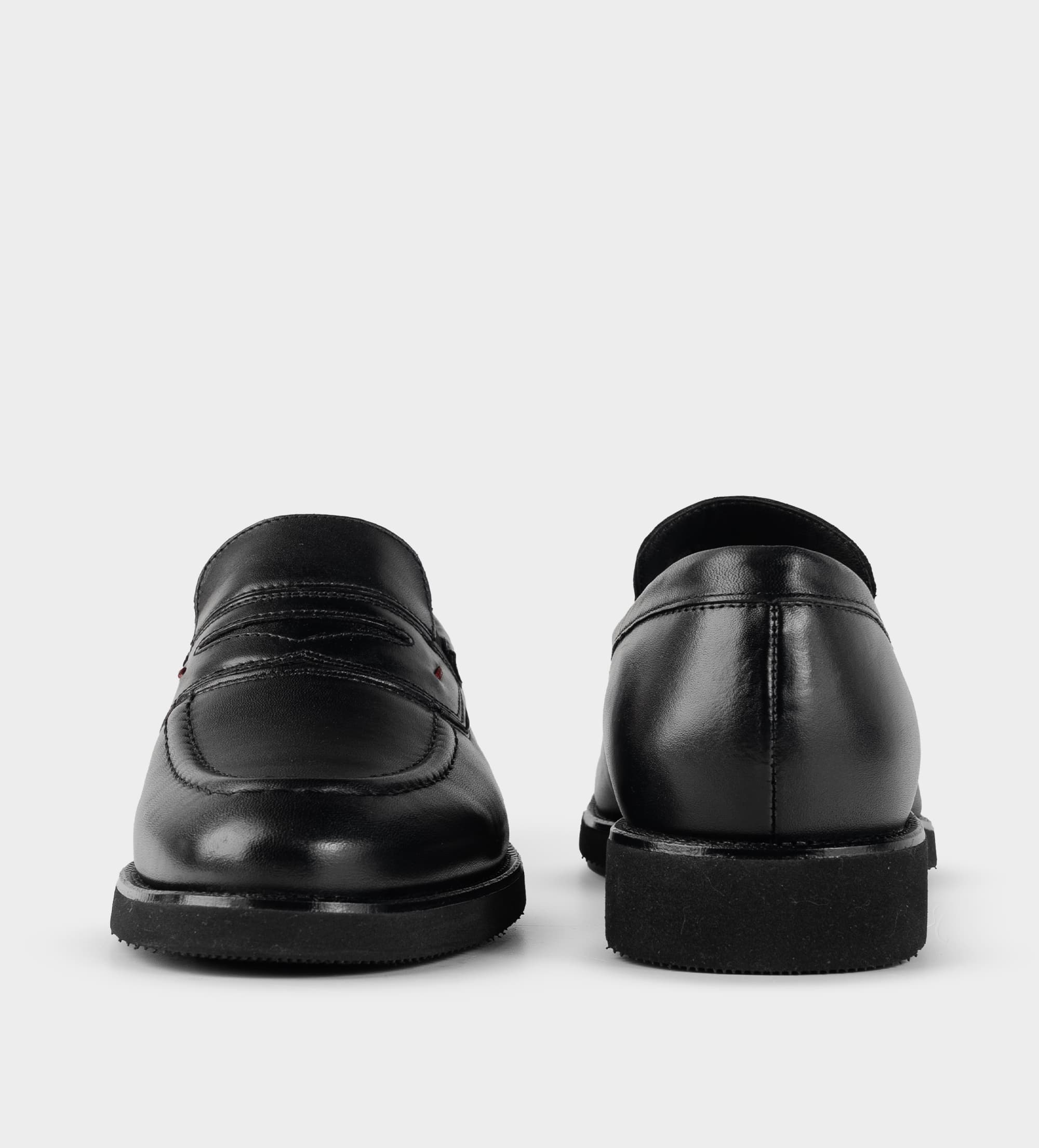 MOCASIN PIEL NEGRO SUELA ULTRALIGERA