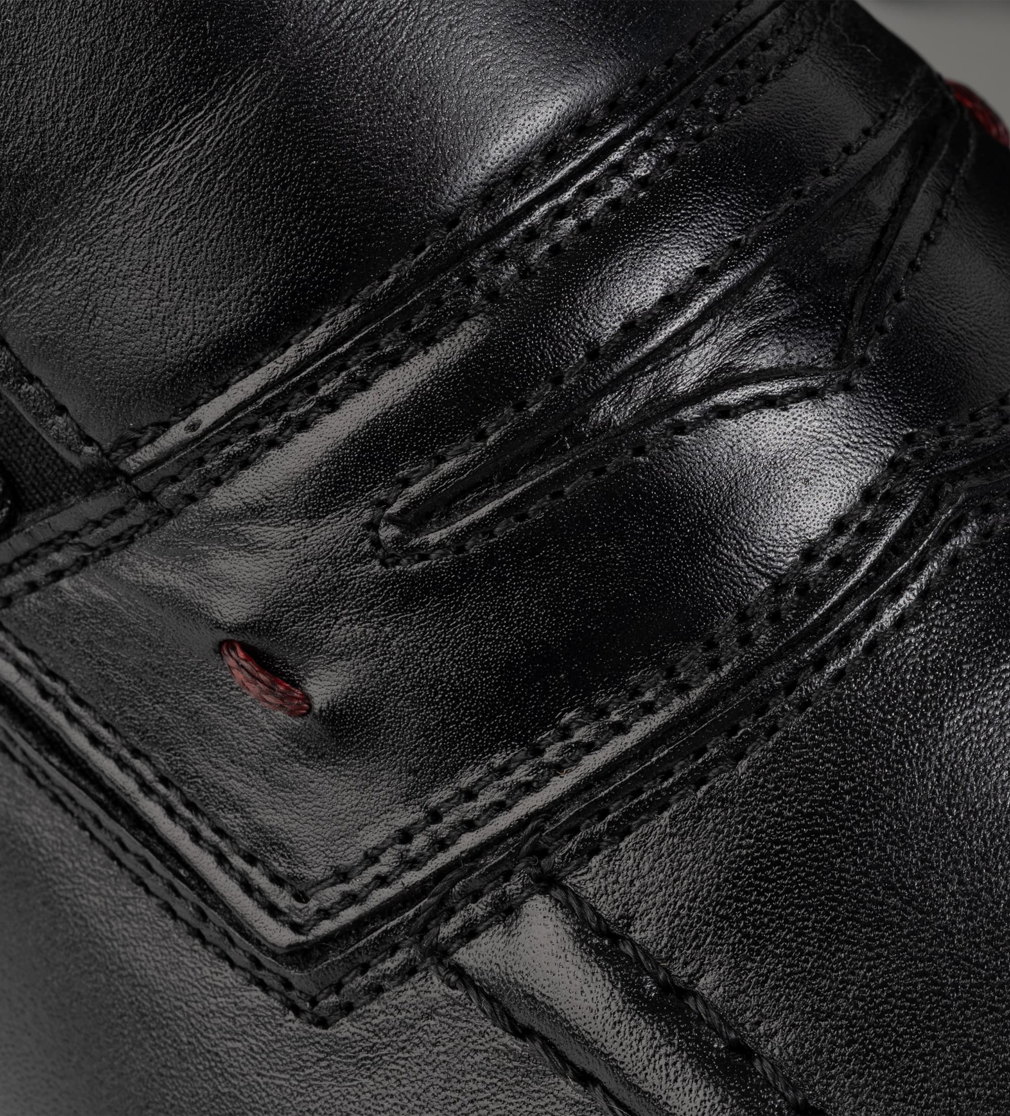 MOCASIN PIEL NEGRO SUELA ULTRALIGERA