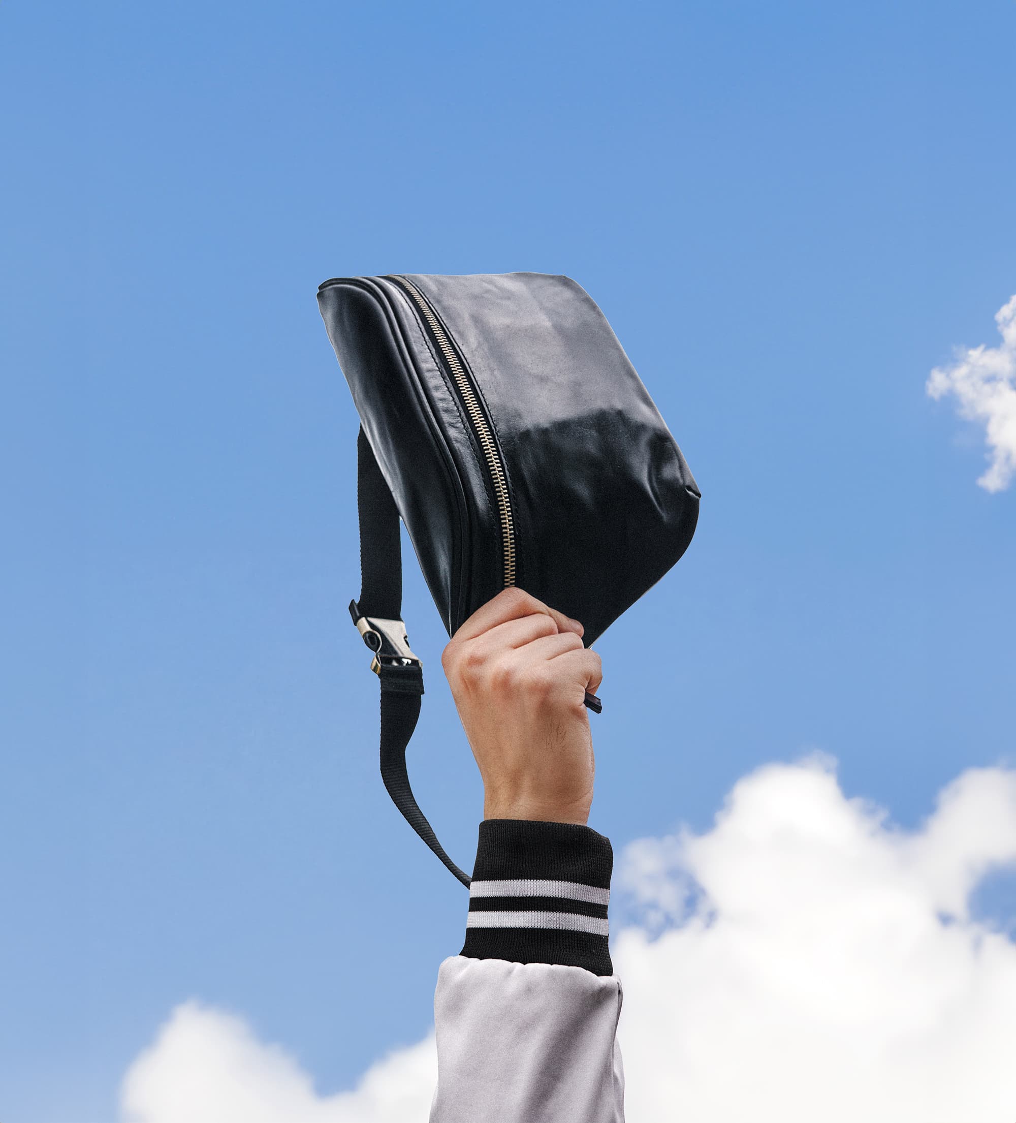 RIÑONERA PIEL NEGRO