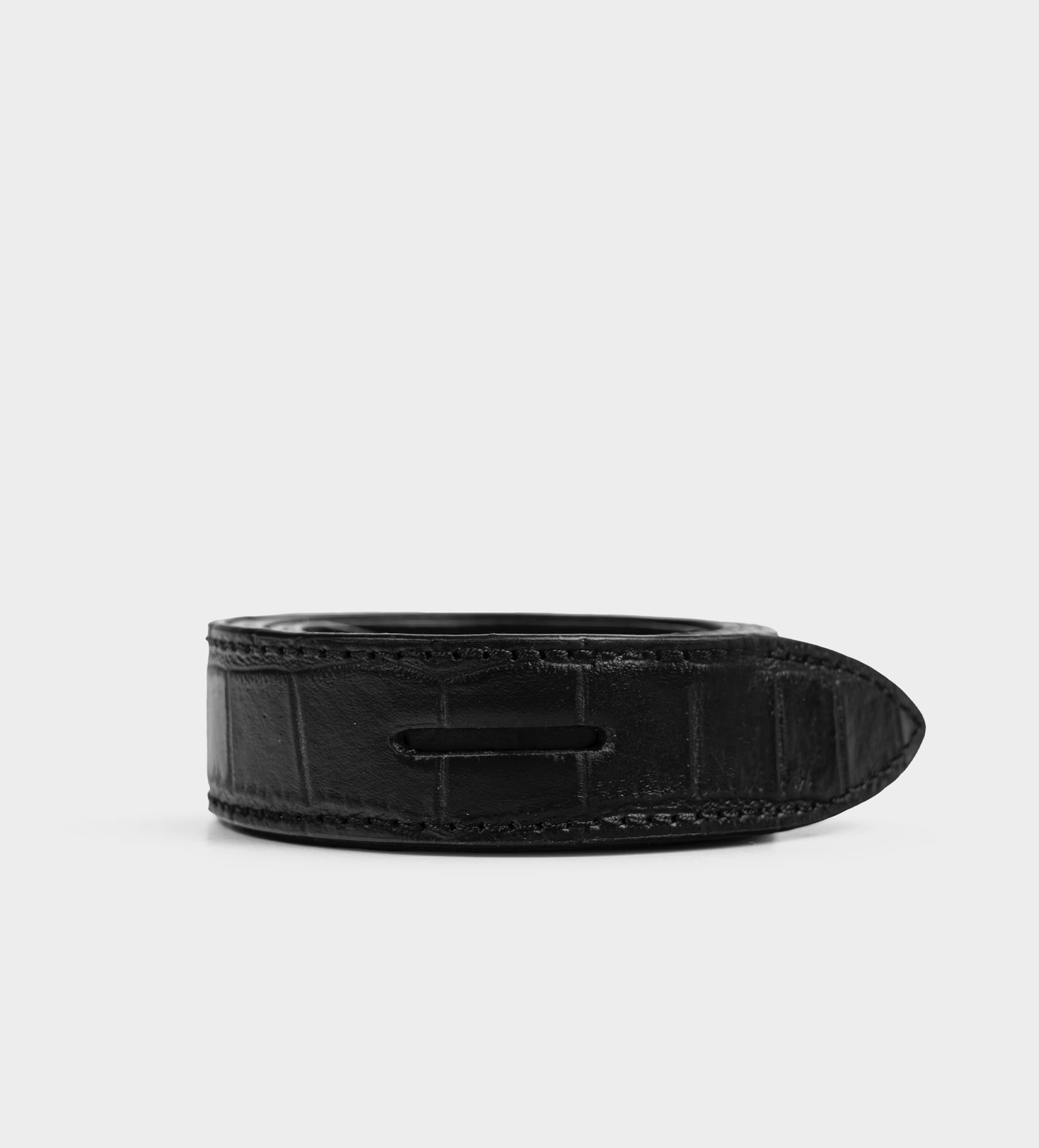 CINTURÓN TEXTURA PIEL NEGRO
