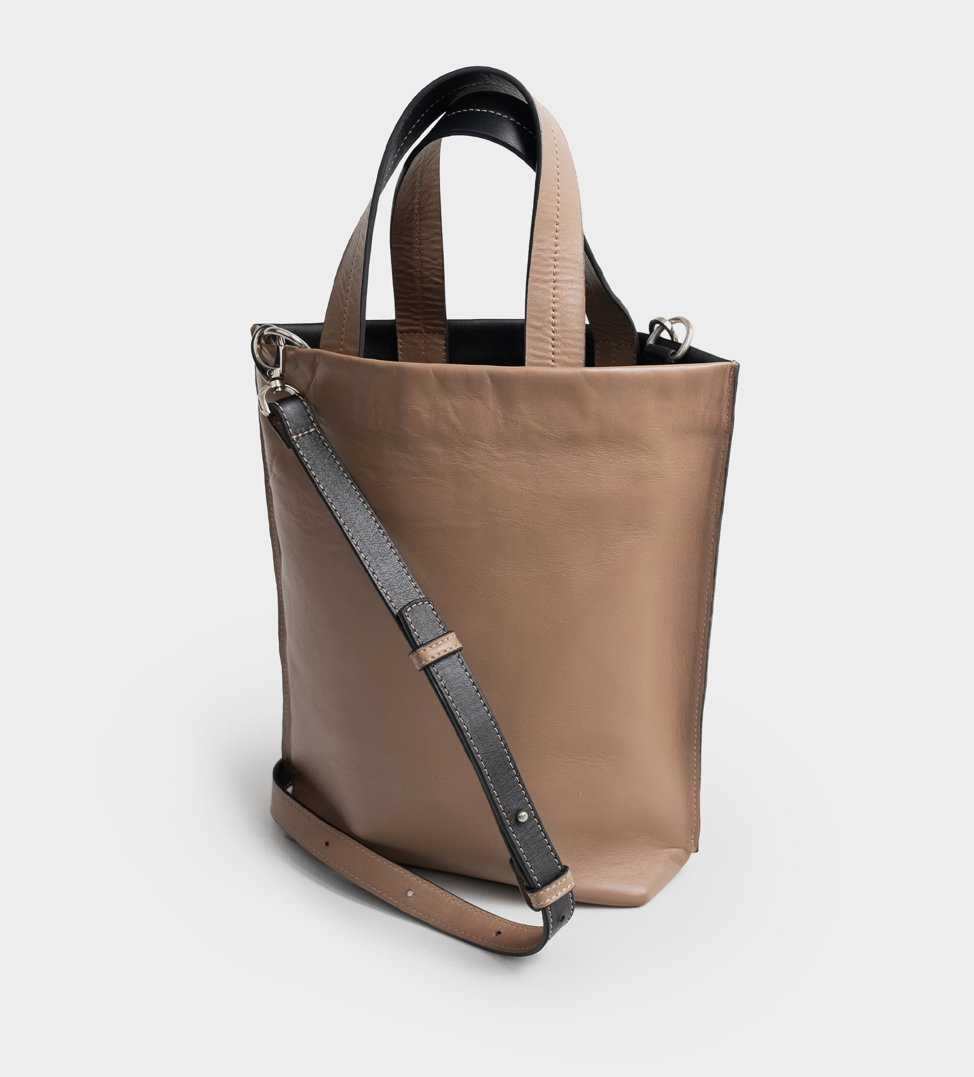 BOLSO TOTE PIEL BICOLOR NEGRO BEIGE – - Main Image