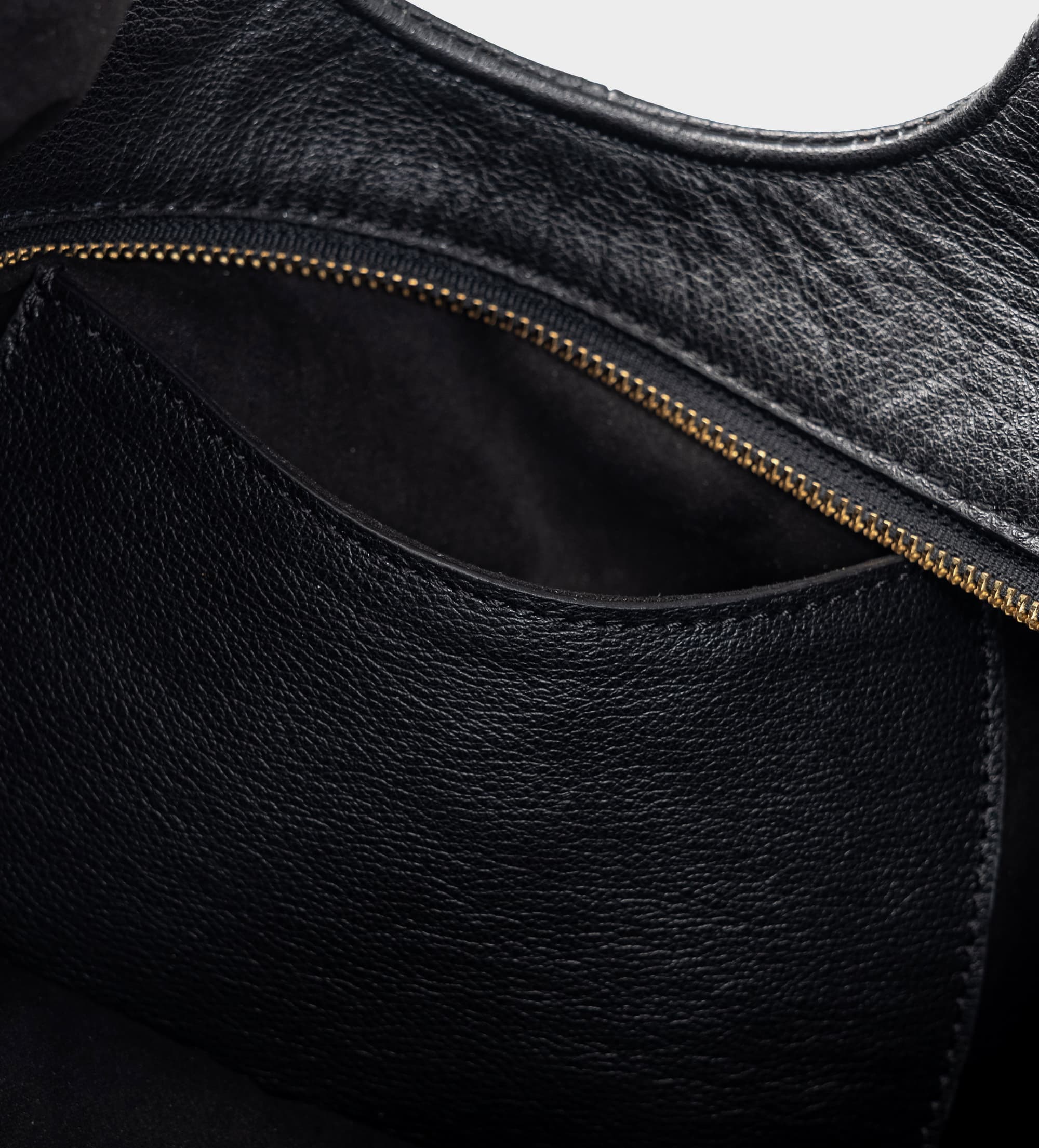 BOLSO HOBO PIEL NEGRO
