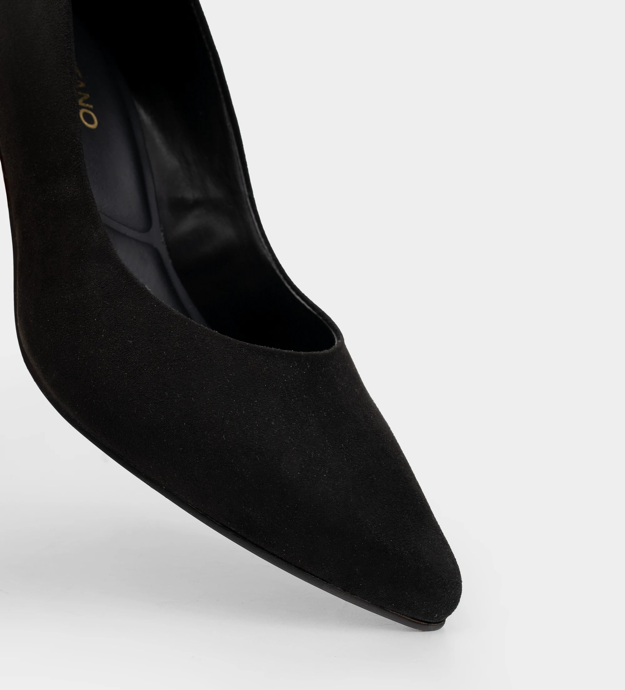 ZAPATILLA TACÓN BAJO NEGRO