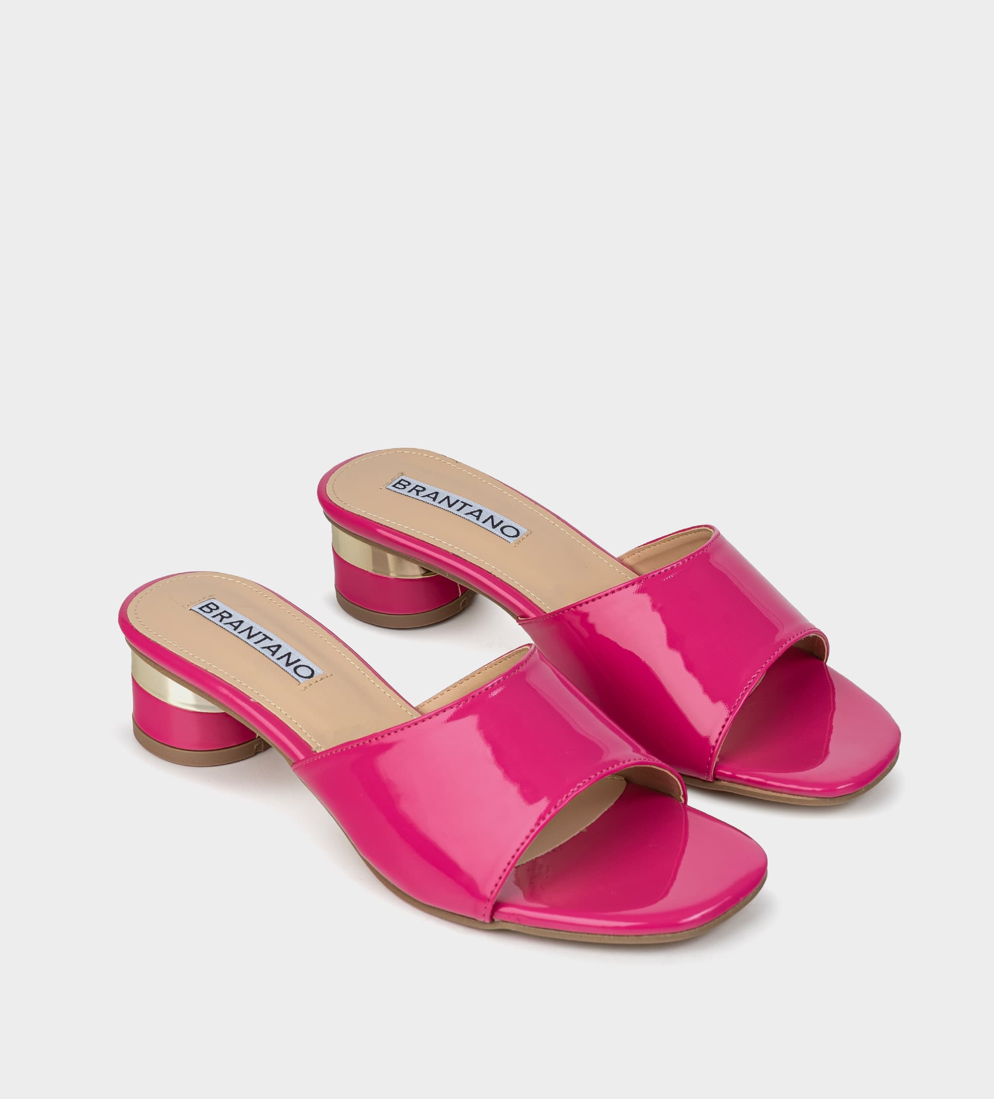 SANDALIA MULE TACÓN BAJO CHAROL ROSA