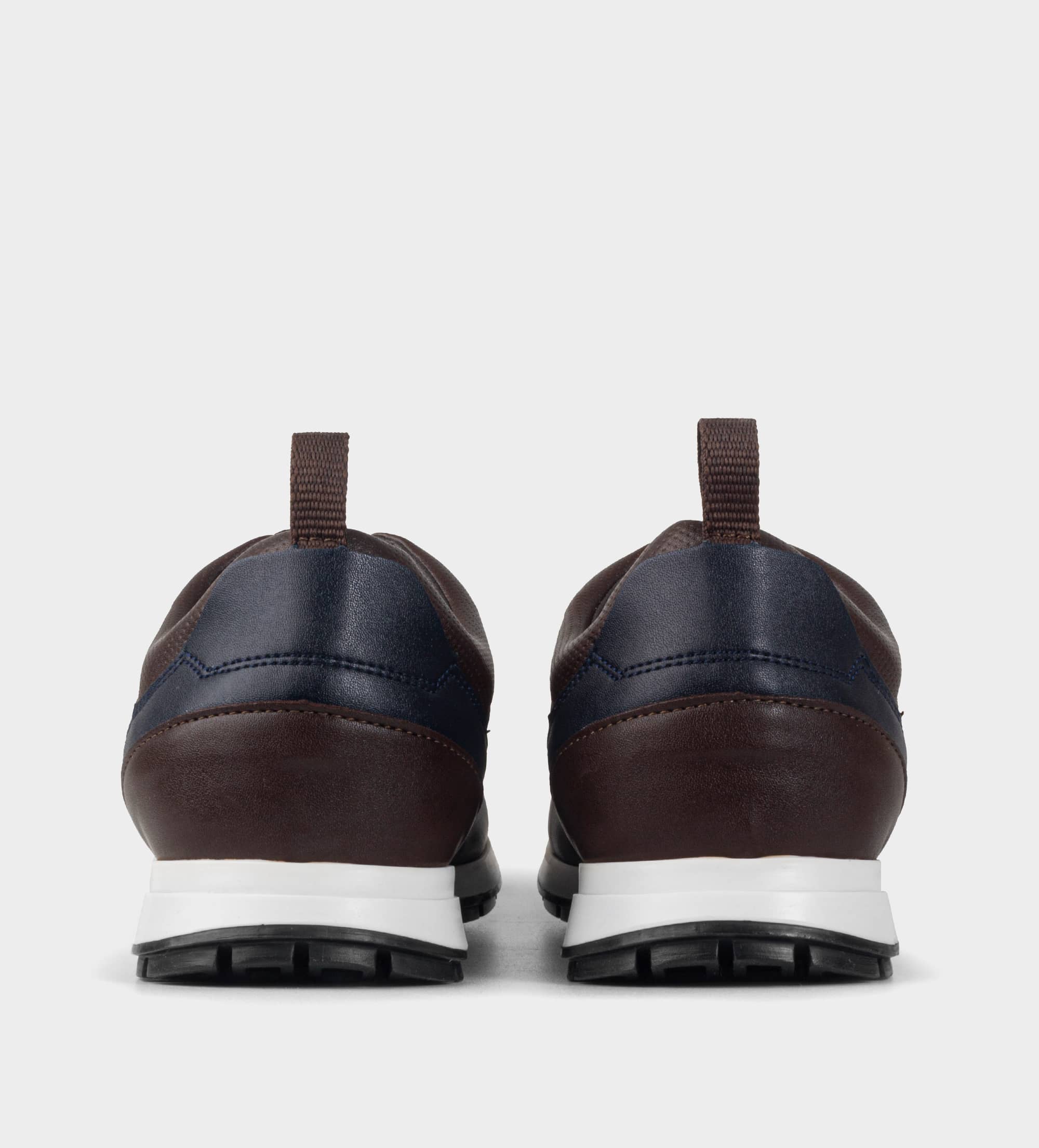 JAVELIN. SNEAKERS CASUAL CAFÉ