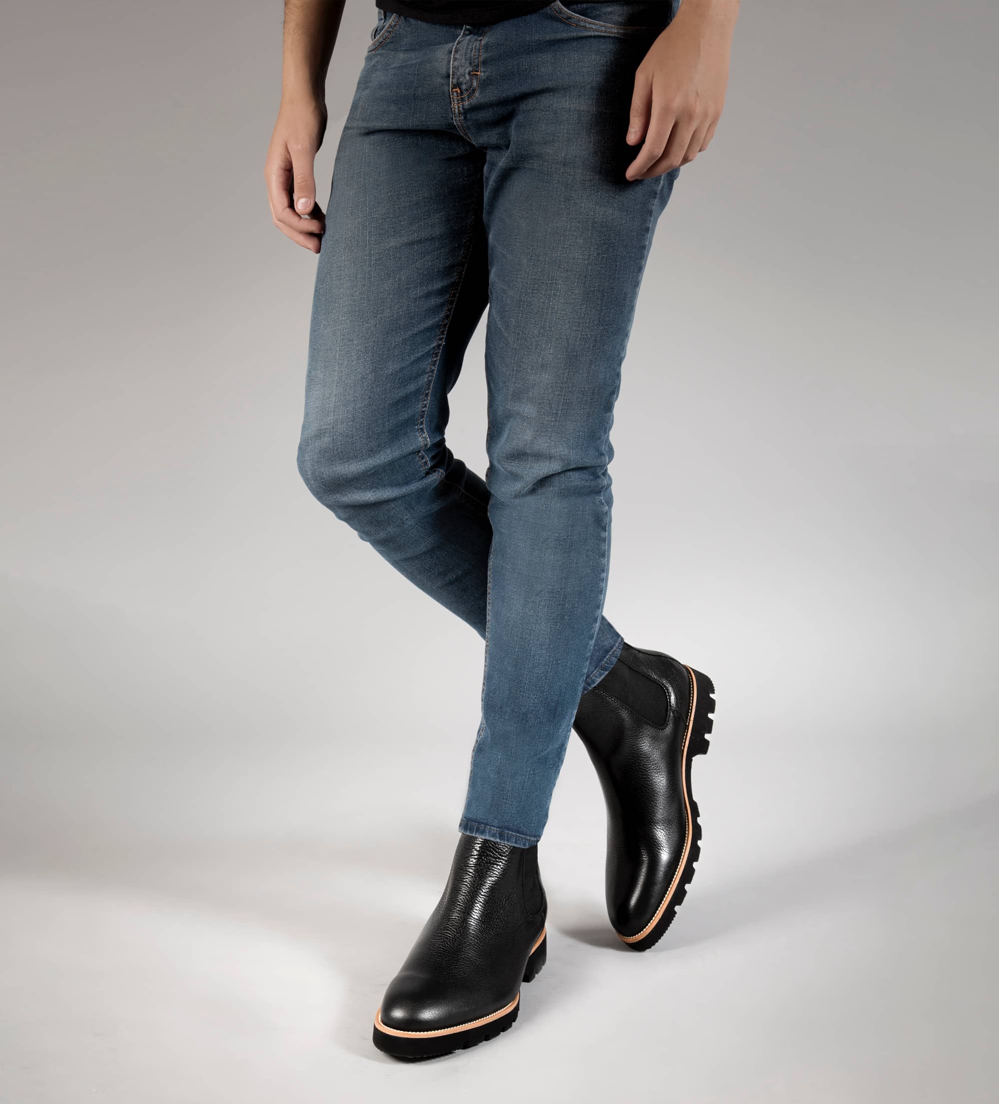 BOTA CHELSEA PIEL NEGRO