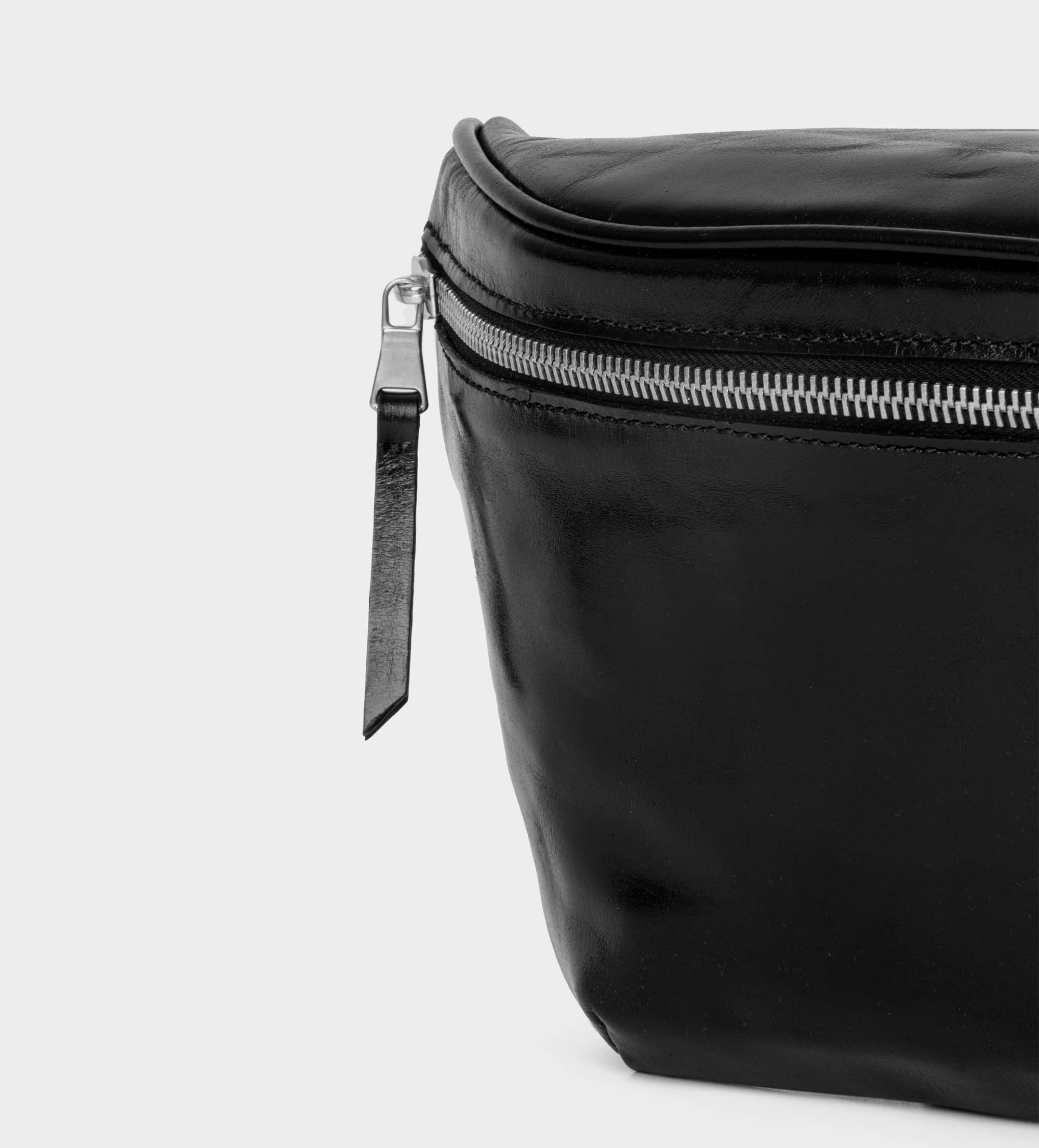 RIÑONERA PIEL NEGRO