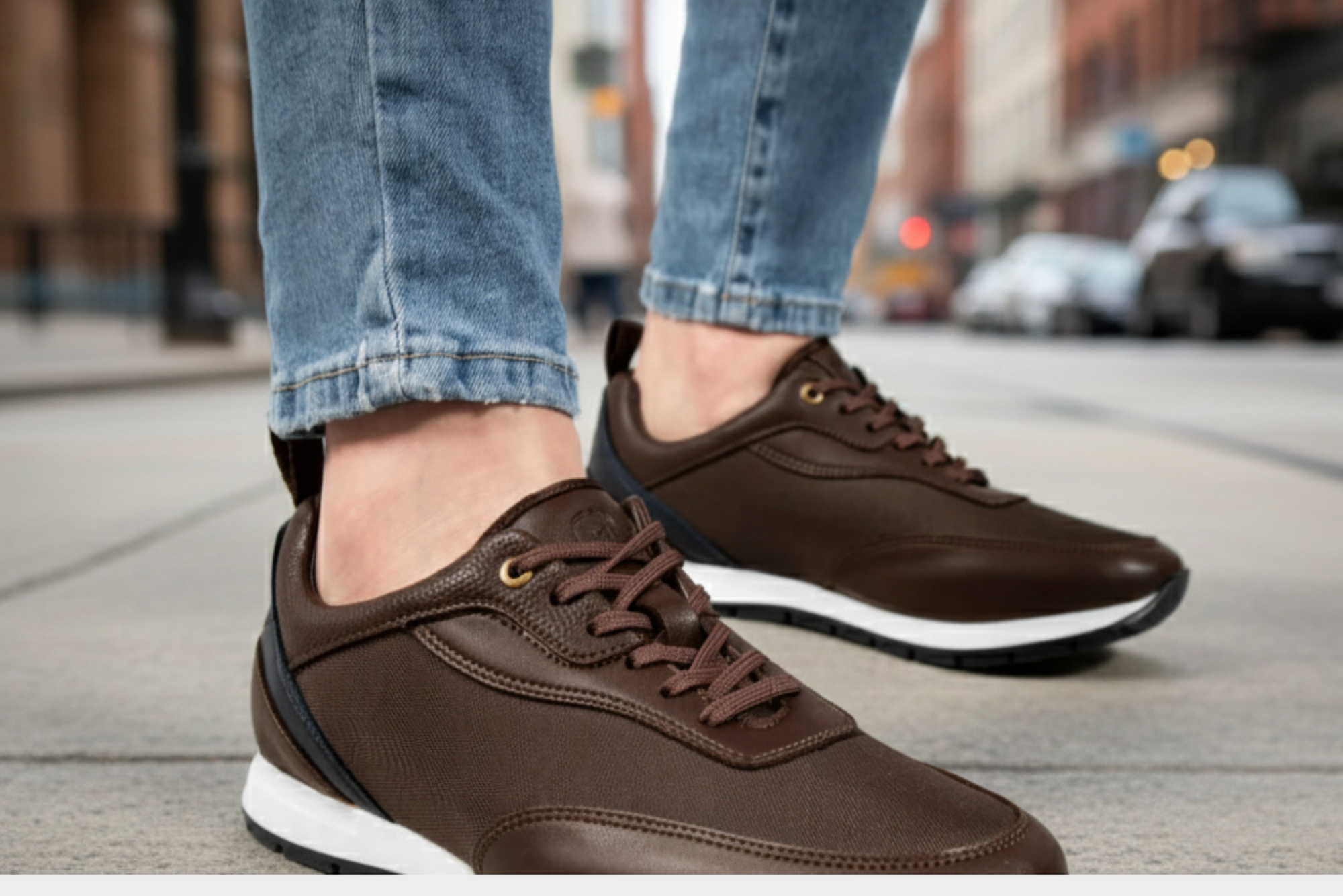 Jeans + zapatos: combinaciones que nunca fallan para hombres y mujeres