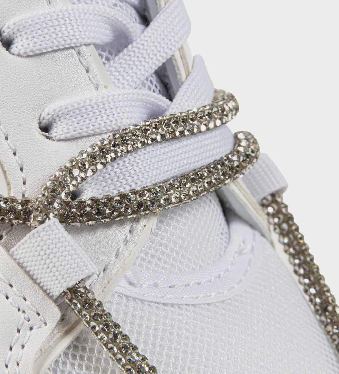 SNEAKER CORDÓN CRISTALES BLANCO