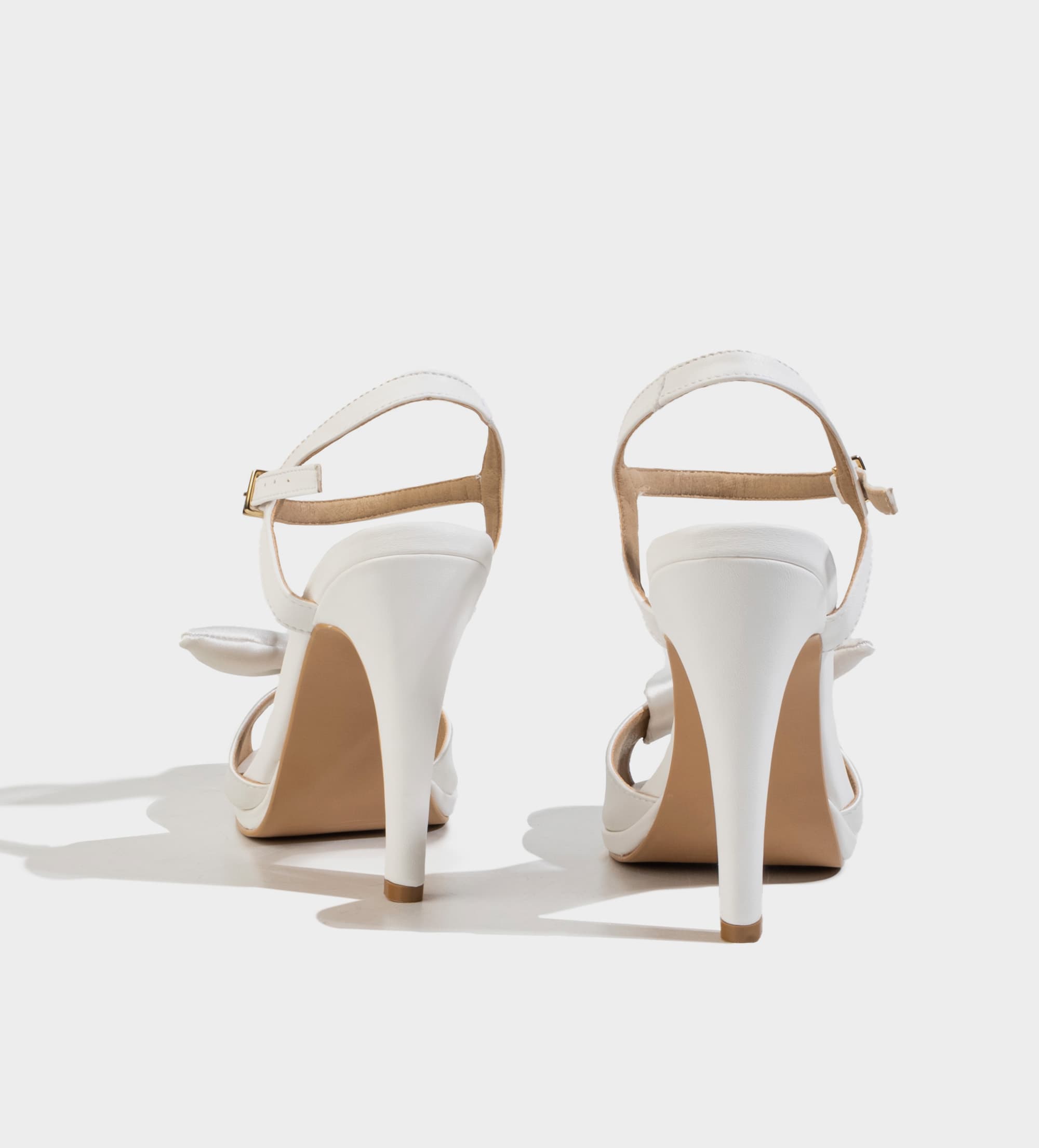 SANDALIA TACÓN TEXTIL SATINADO NUDO BLANCO