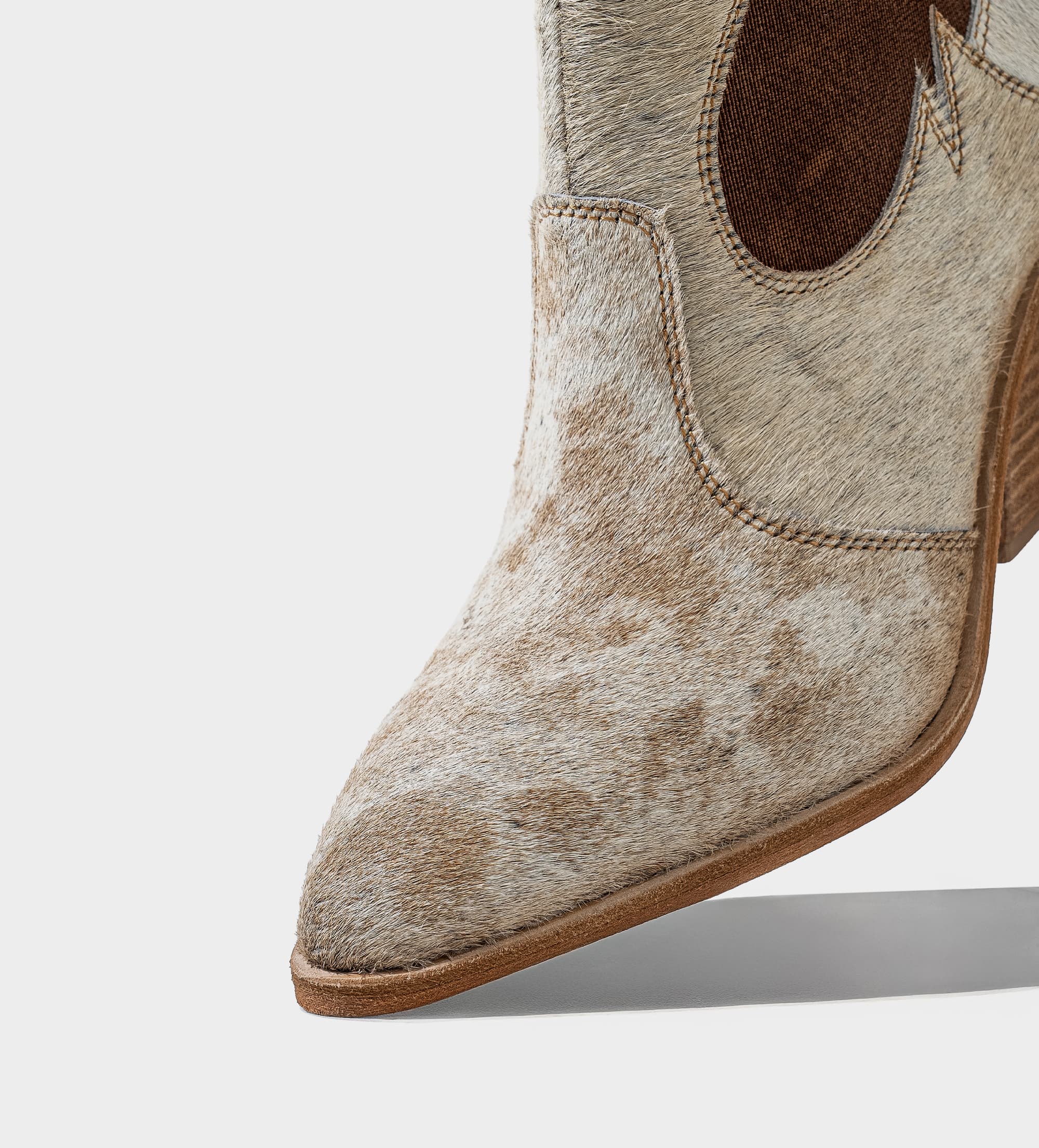 BOTÍN CHELSEA WESTERN PIEL PELO CAFÉ