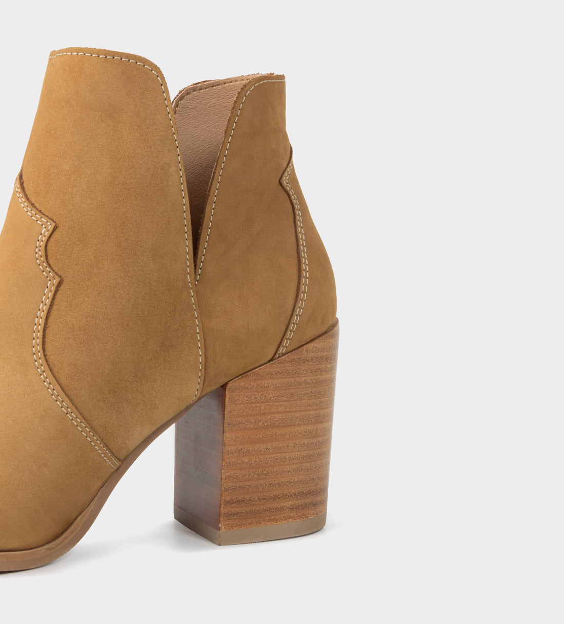 BOTÍN COWGIRL CUT-OUT PIEL MIEL